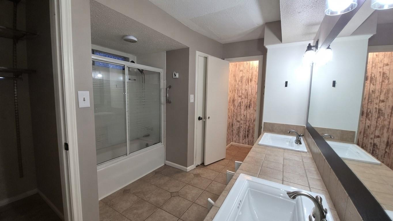 15707 Canterbury Forest Drive