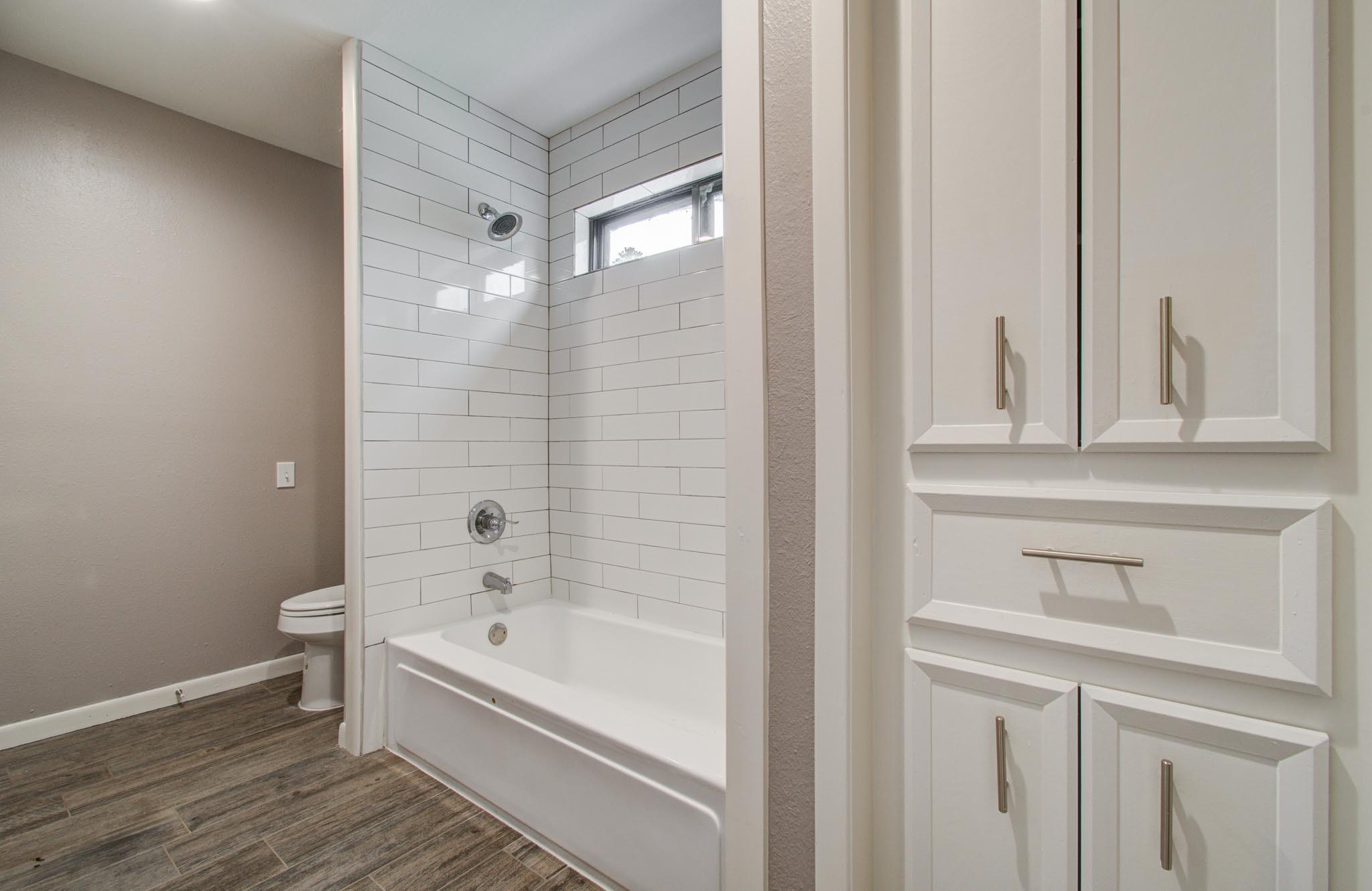 3310 Oak Knoll Court