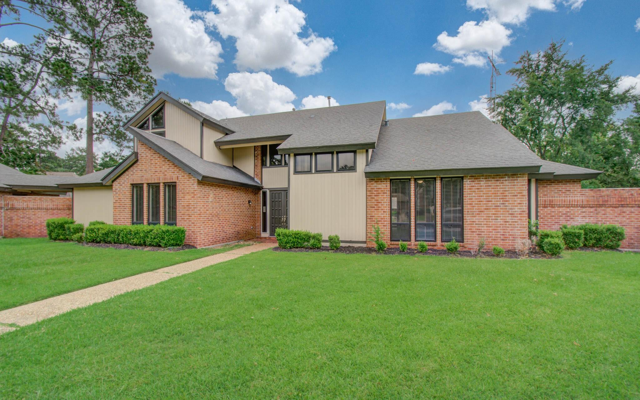 3310 Oak Knoll Court