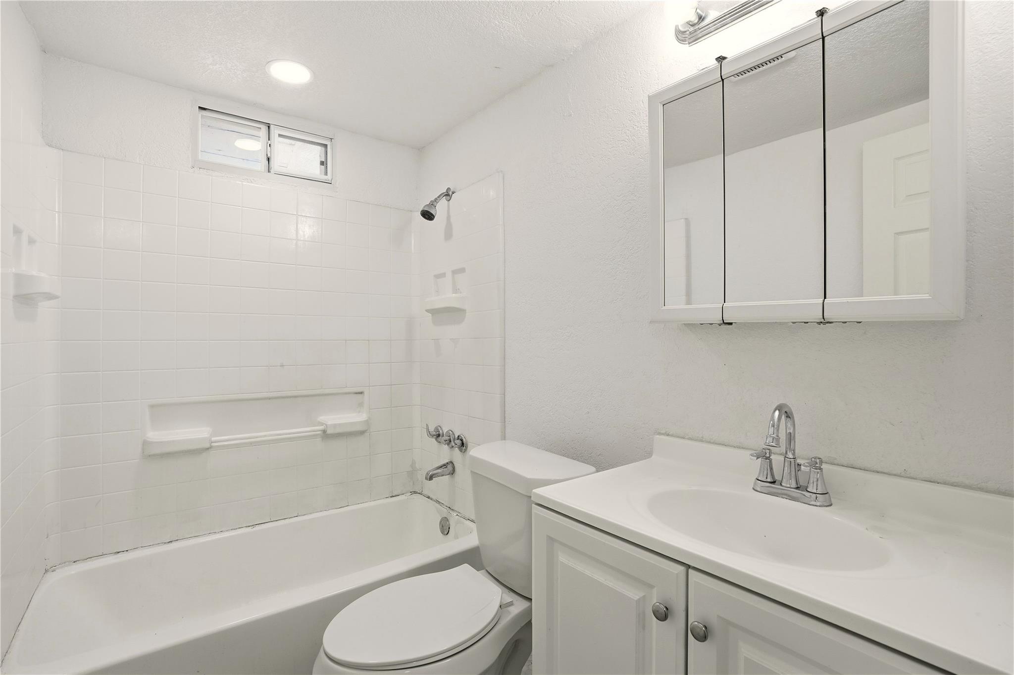 311 Castillo Avenue