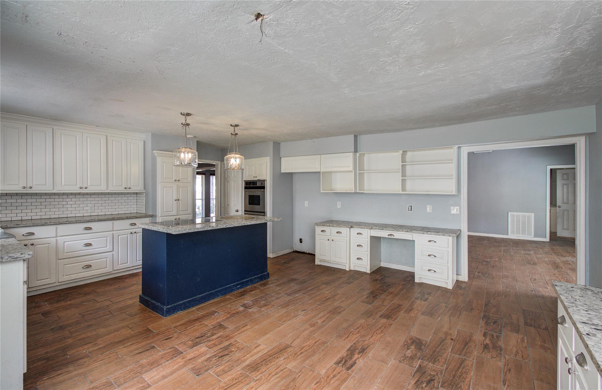 2114 Woodland Valley Drive