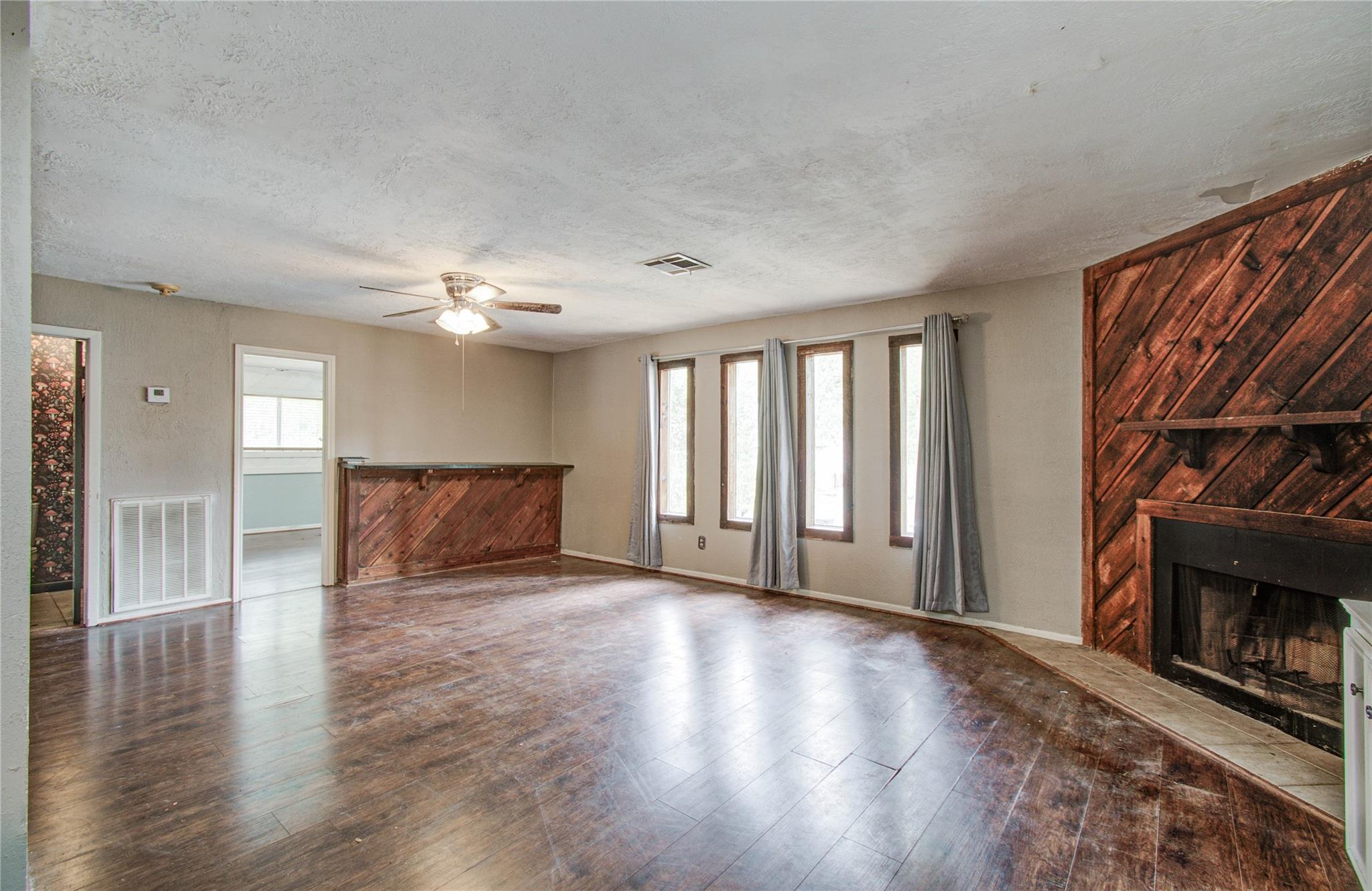 2114 Woodland Valley Drive