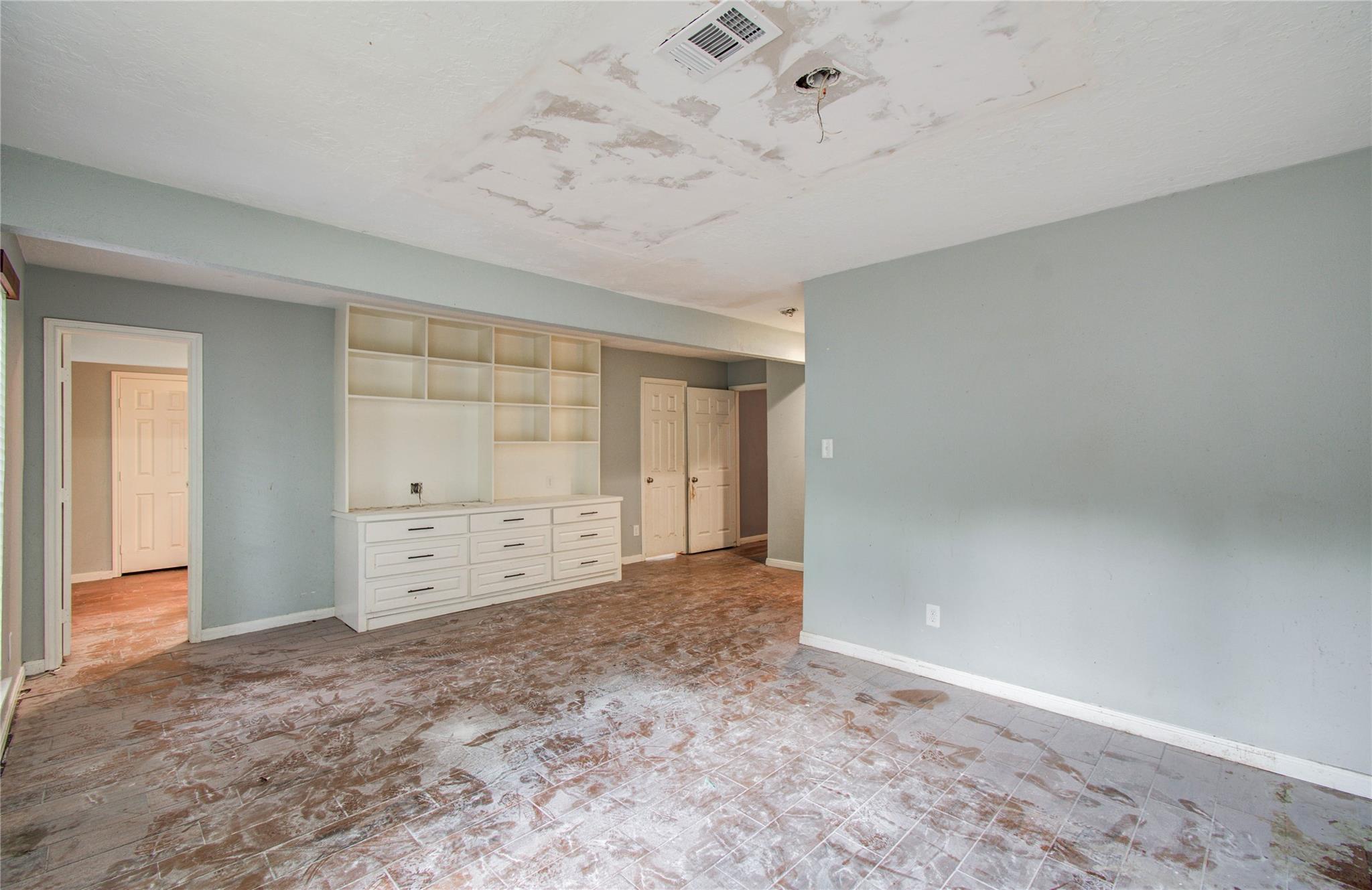 2114 Woodland Valley Drive