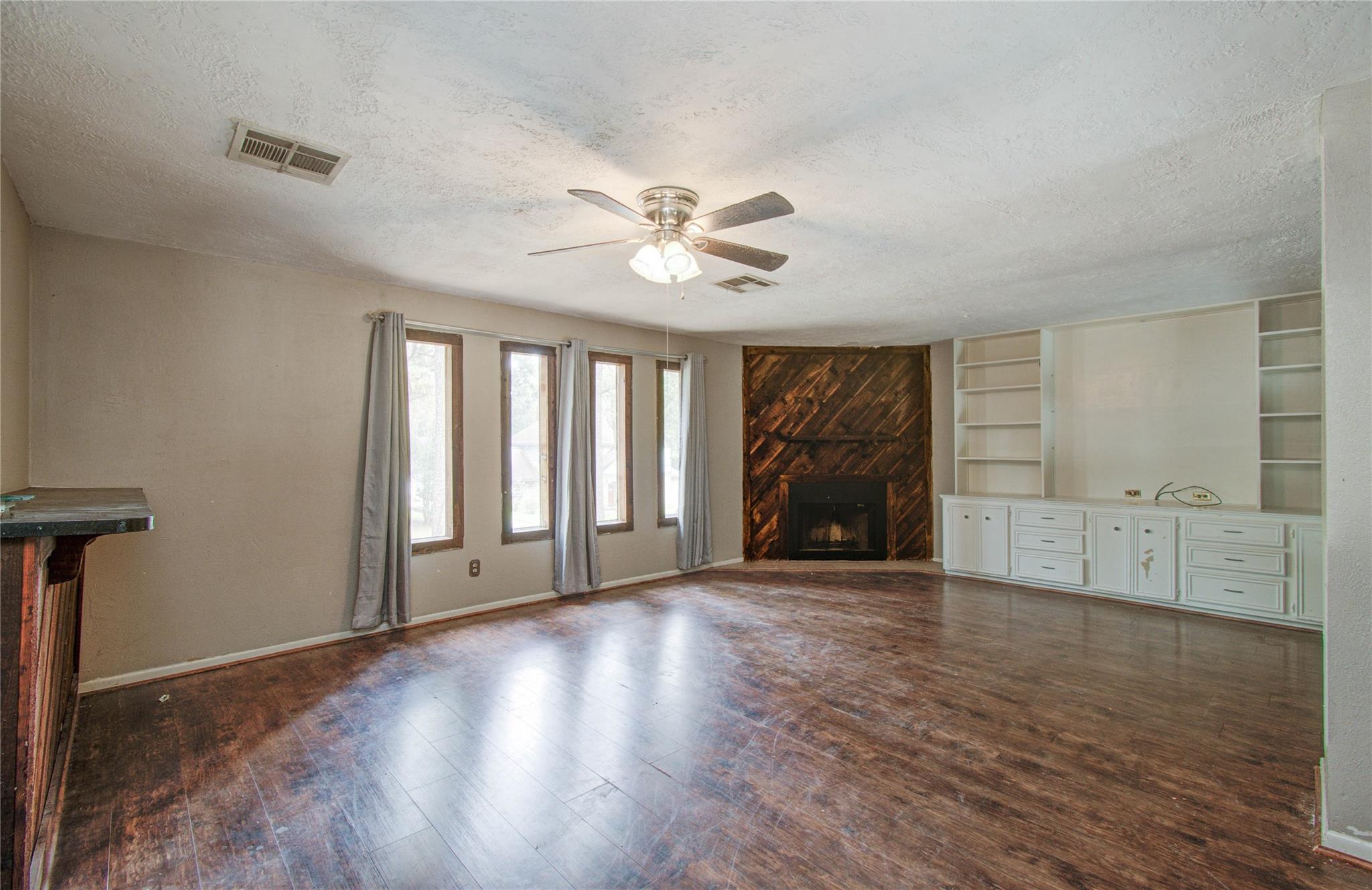 2114 Woodland Valley Drive