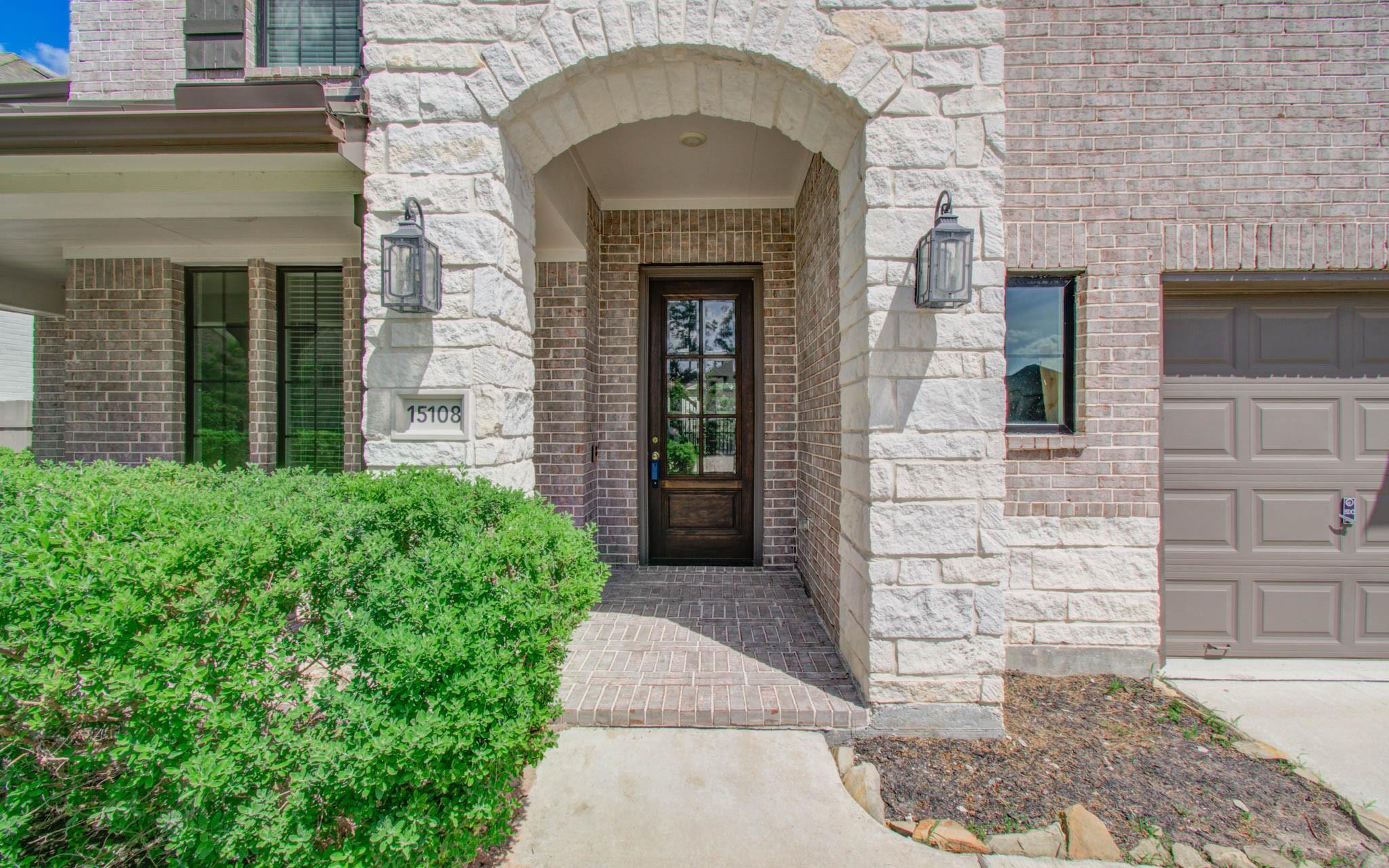 15108 Botanical Garden Drive