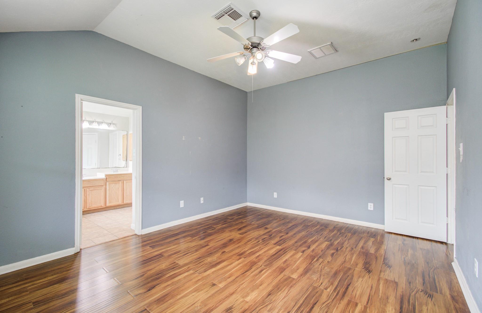 21606 Kings Bend Drive