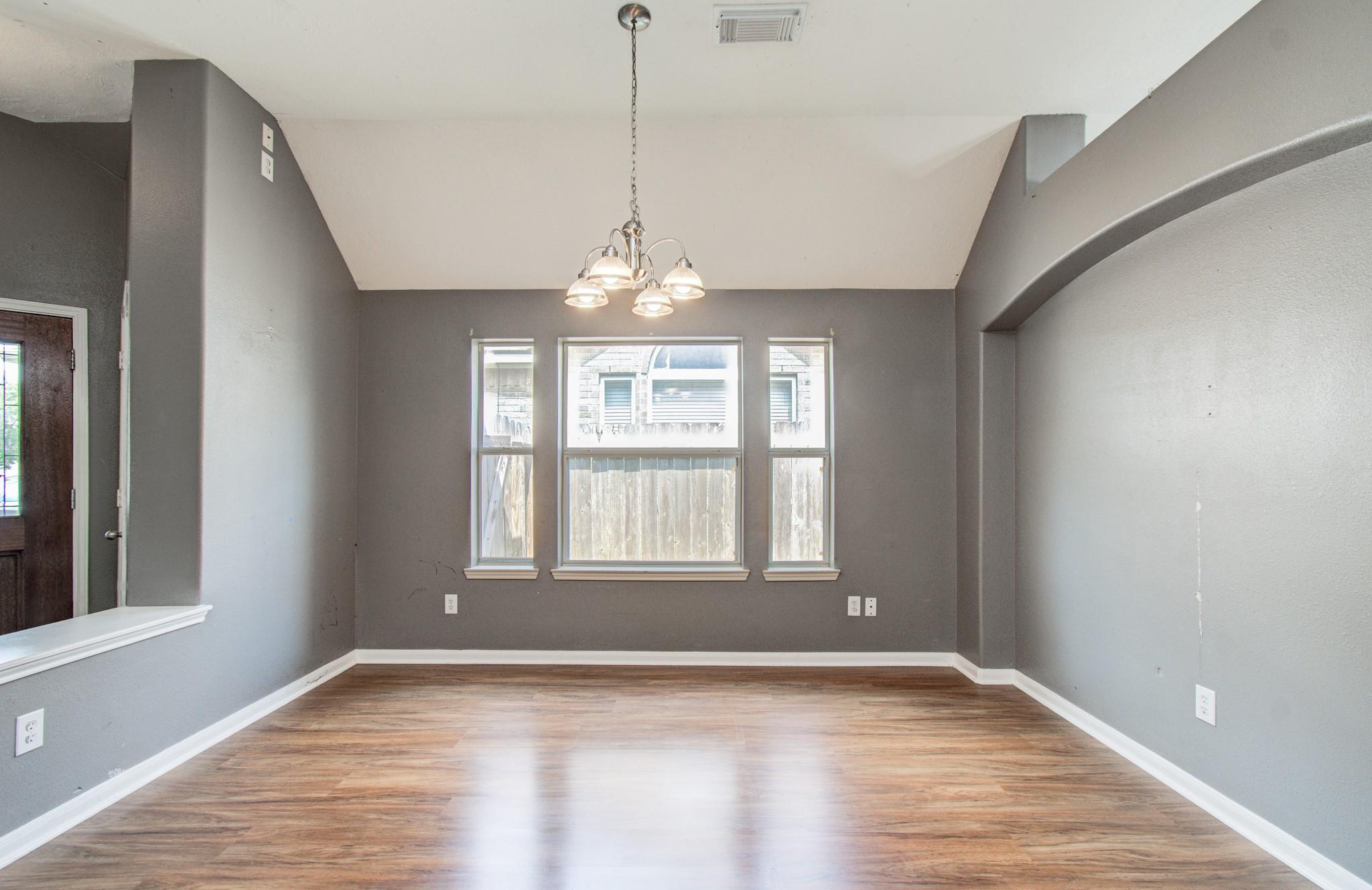 21606 Kings Bend Drive
