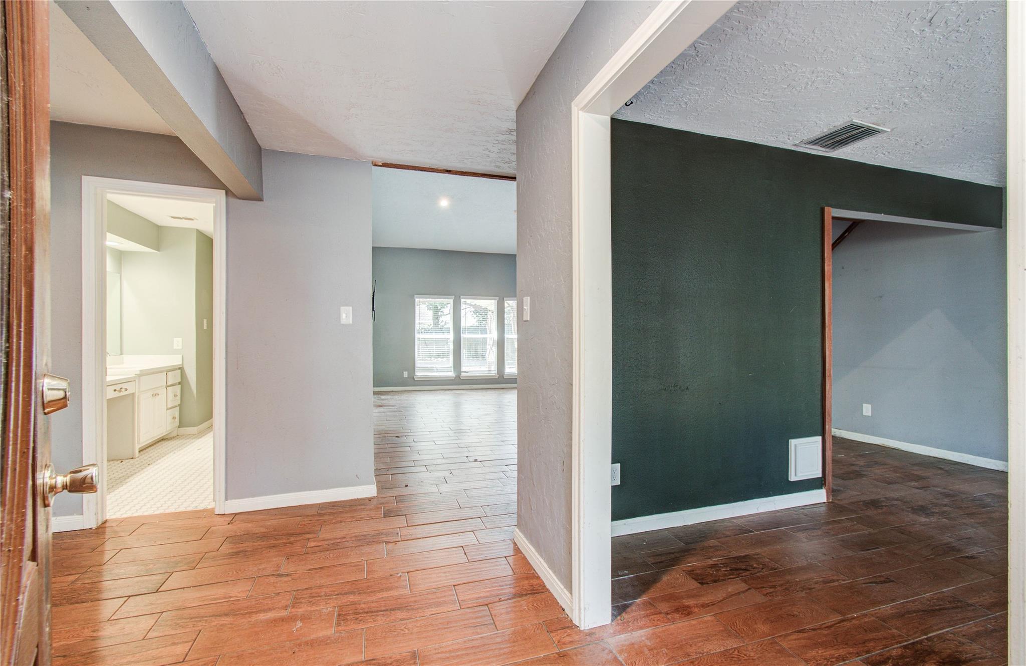 2114 Woodland Valley Drive