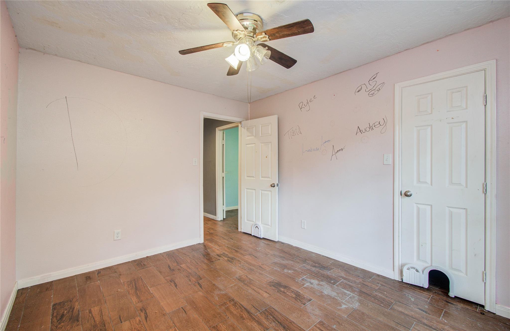 2114 Woodland Valley Drive