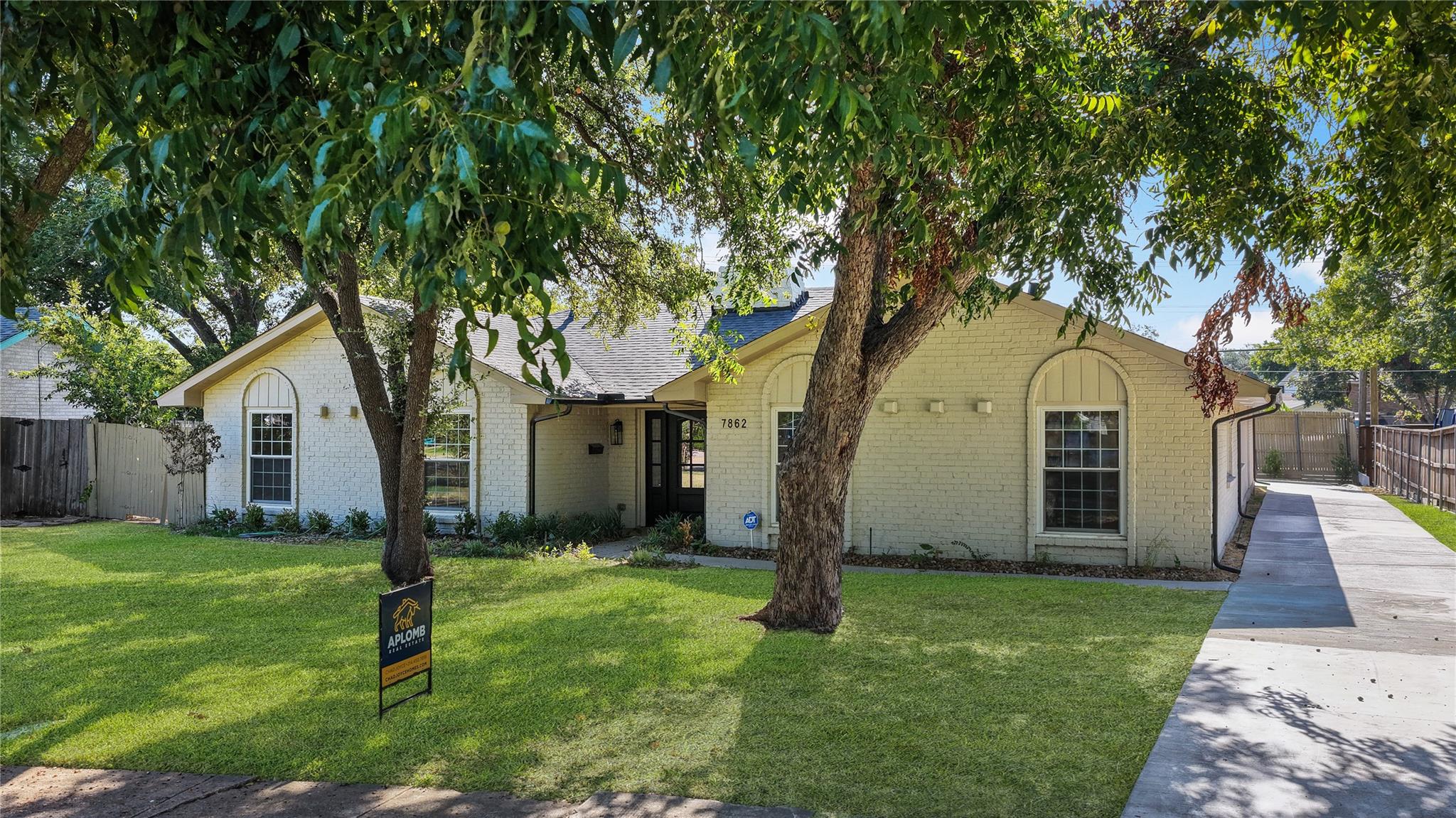 7862 La Verdura Drive