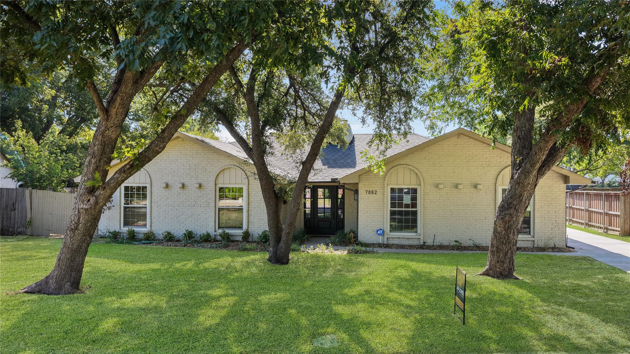 7862 La Verdura Drive