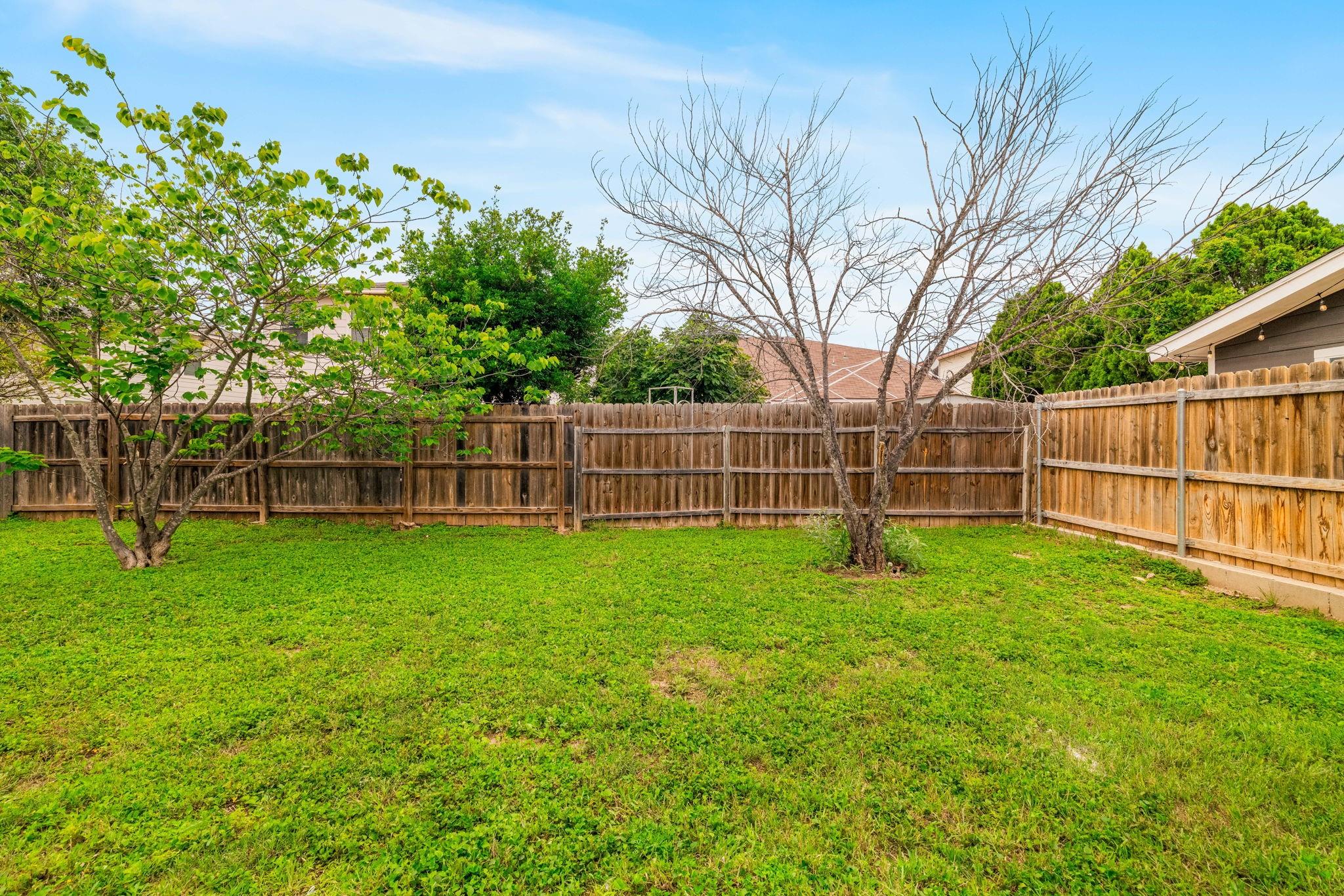 9027 Timber Laurel