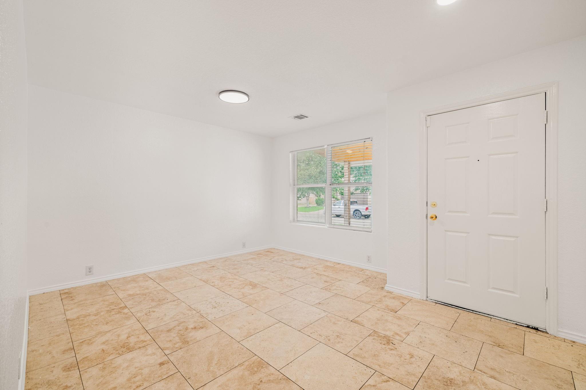 9027 Timber Laurel