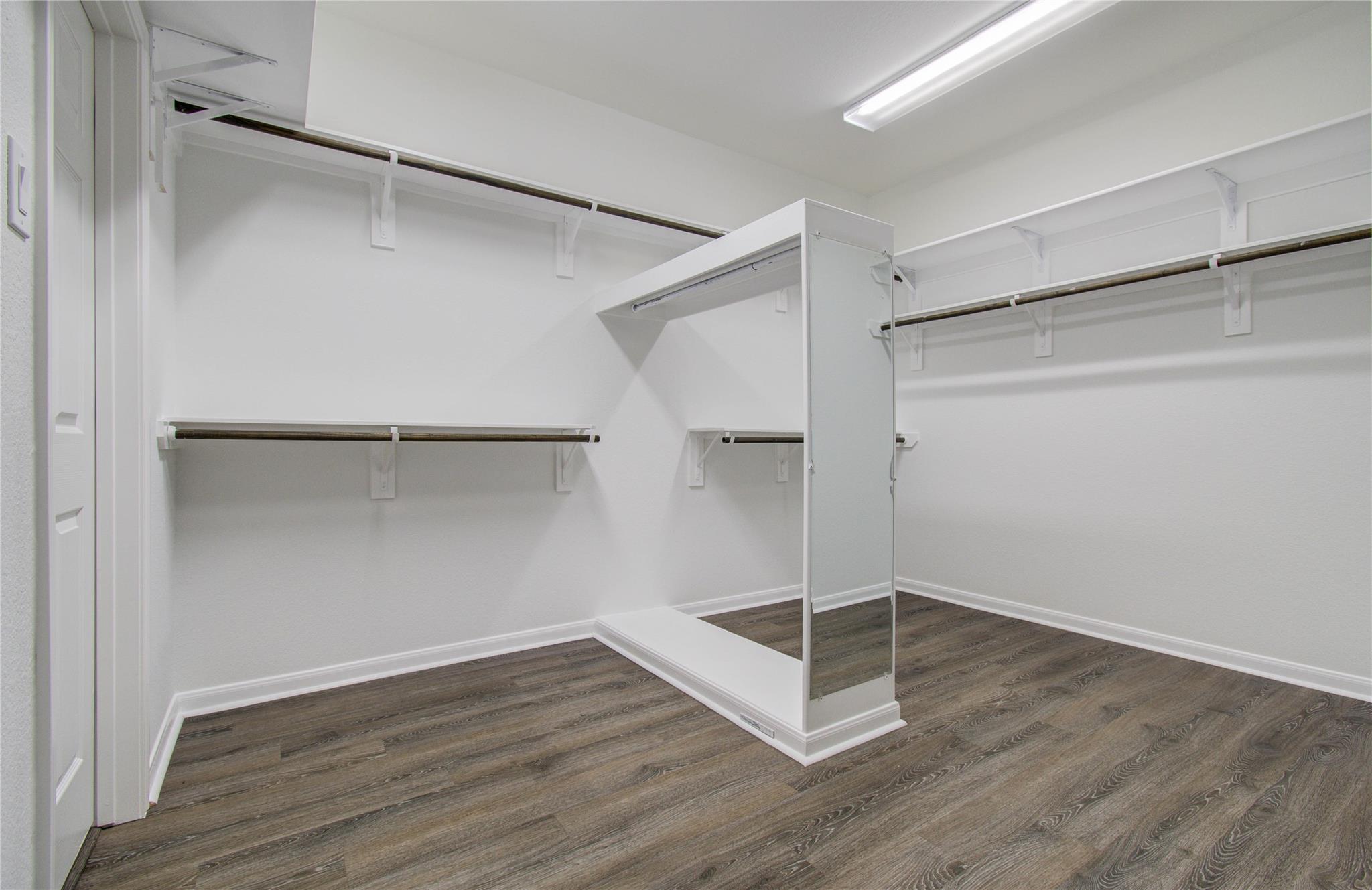 15607 Whispering Green Drive