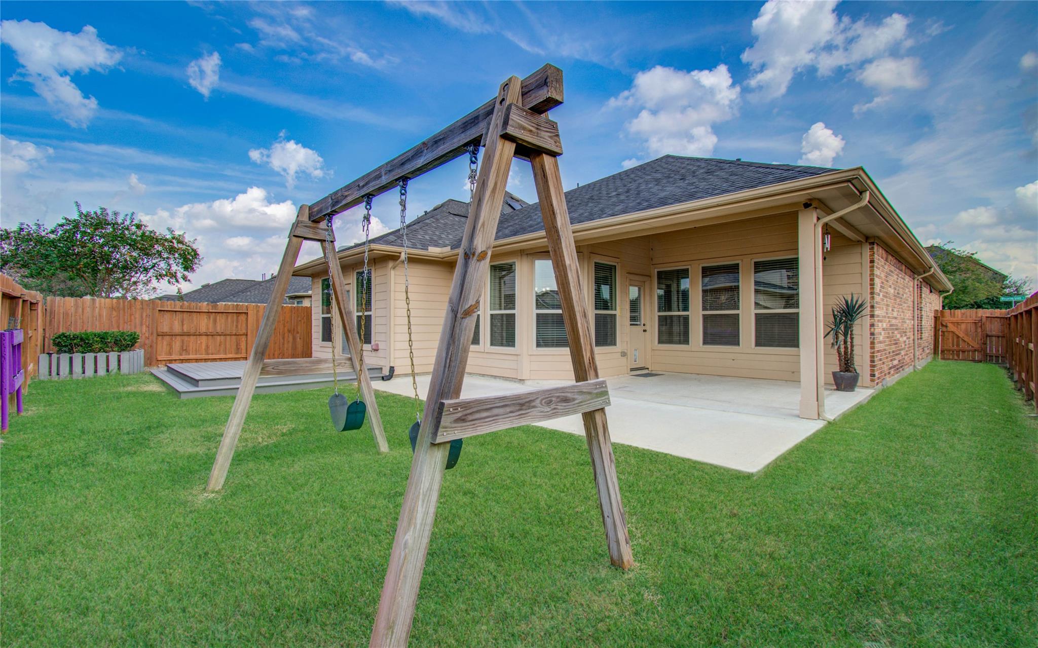 15607 Whispering Green Drive