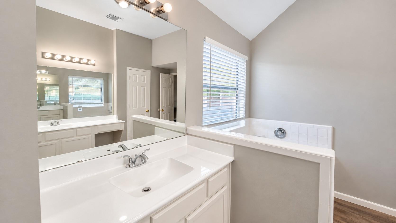 5911 Klamath Falls Court