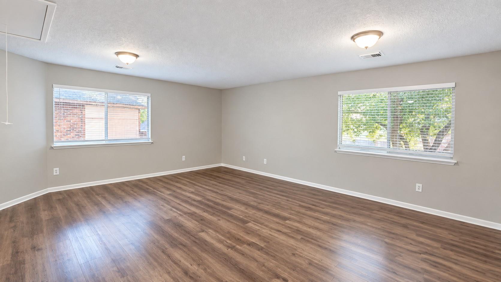 5911 Klamath Falls Court