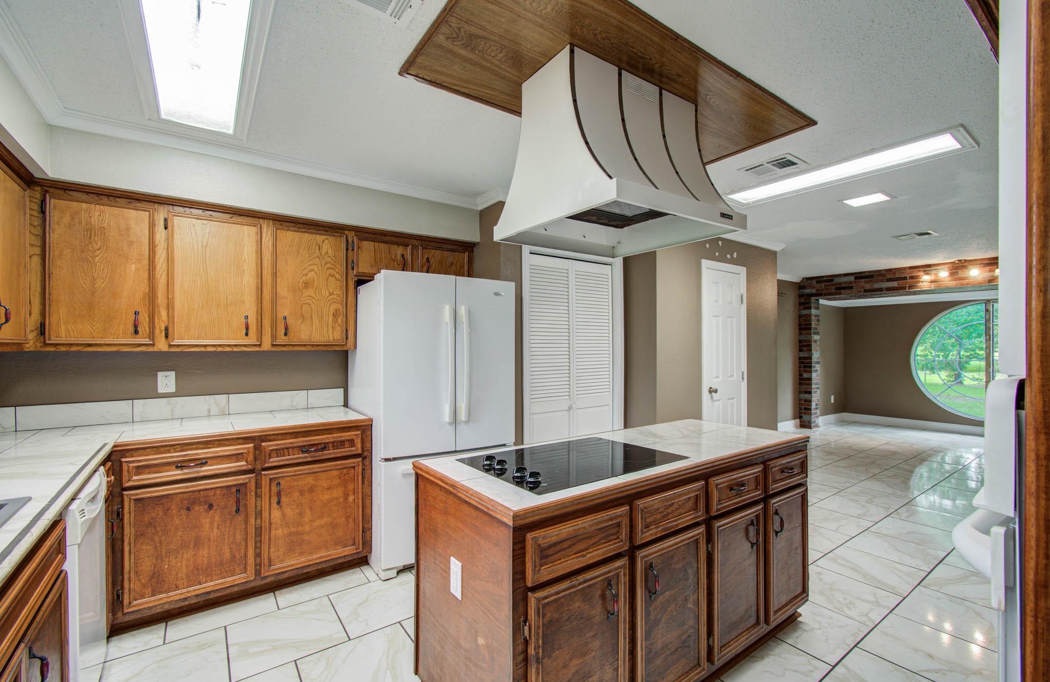 123 W Circle Drive