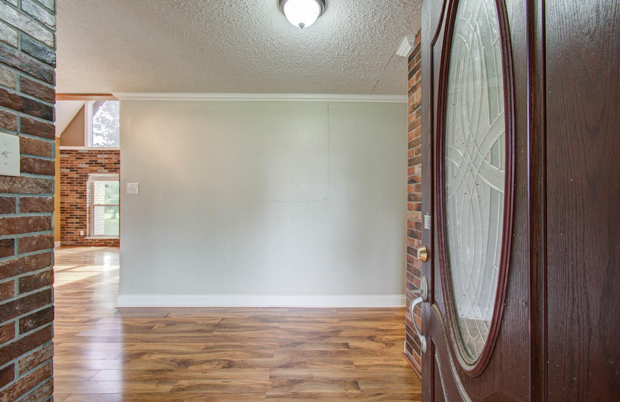 123 W Circle Drive