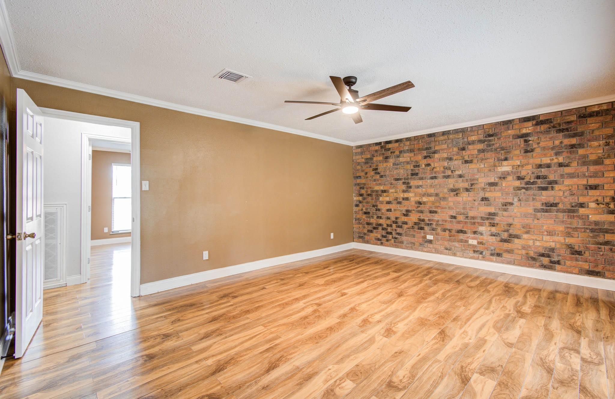123 W Circle Drive