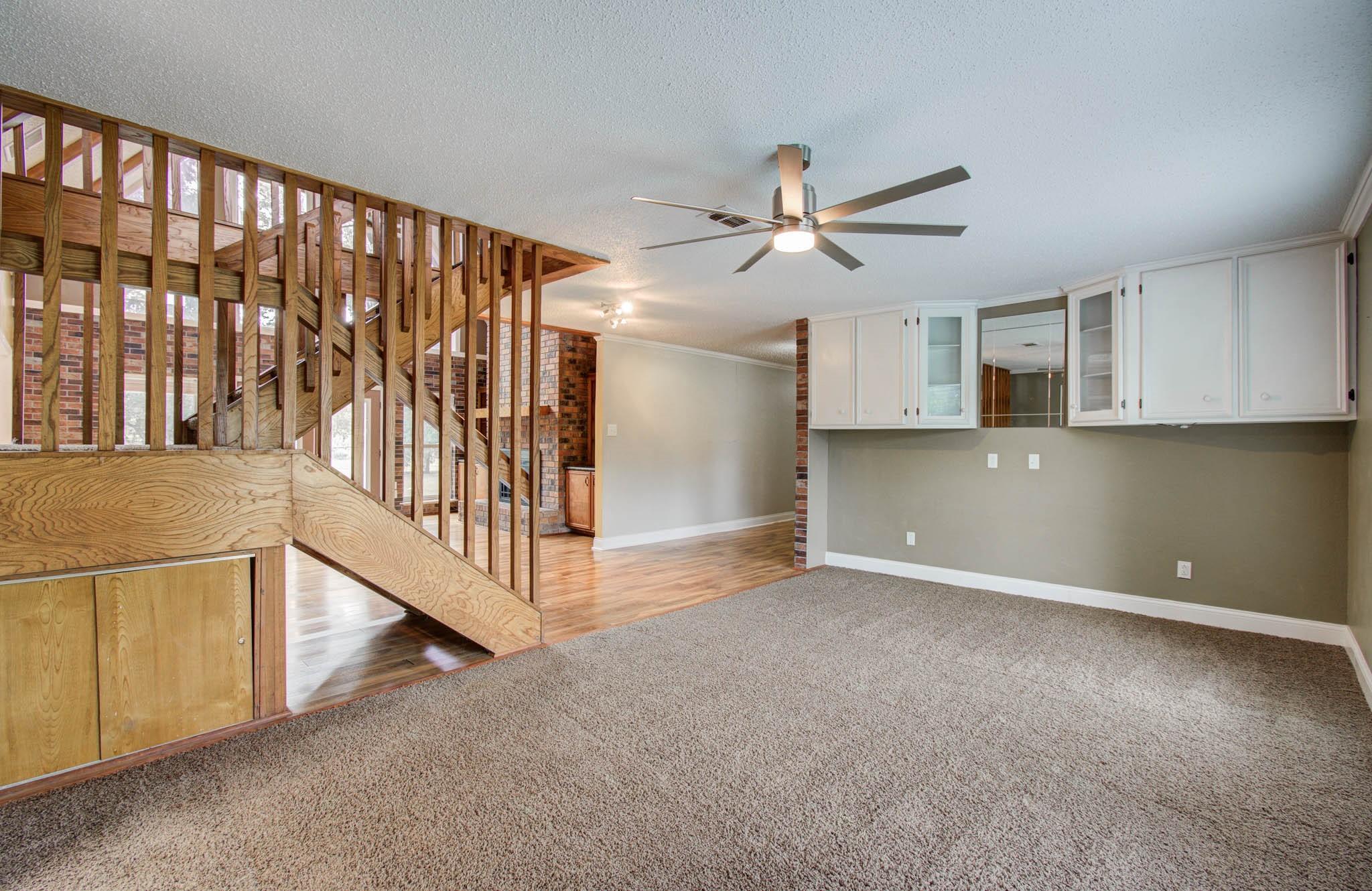 123 W Circle Drive