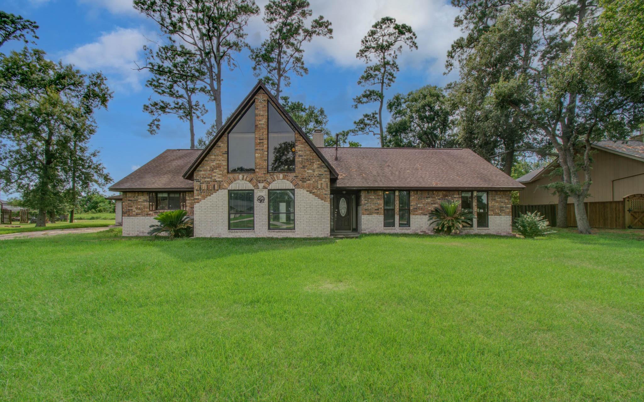 123 W Circle Drive