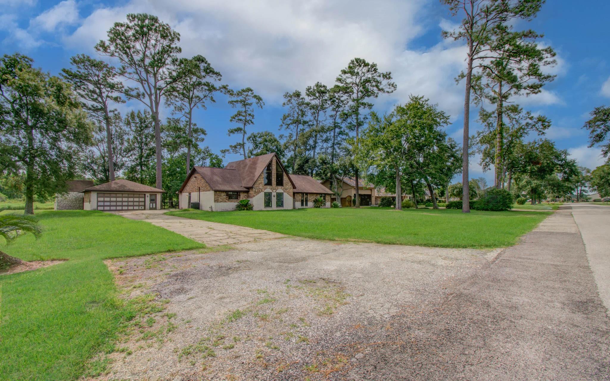 123 W Circle Drive
