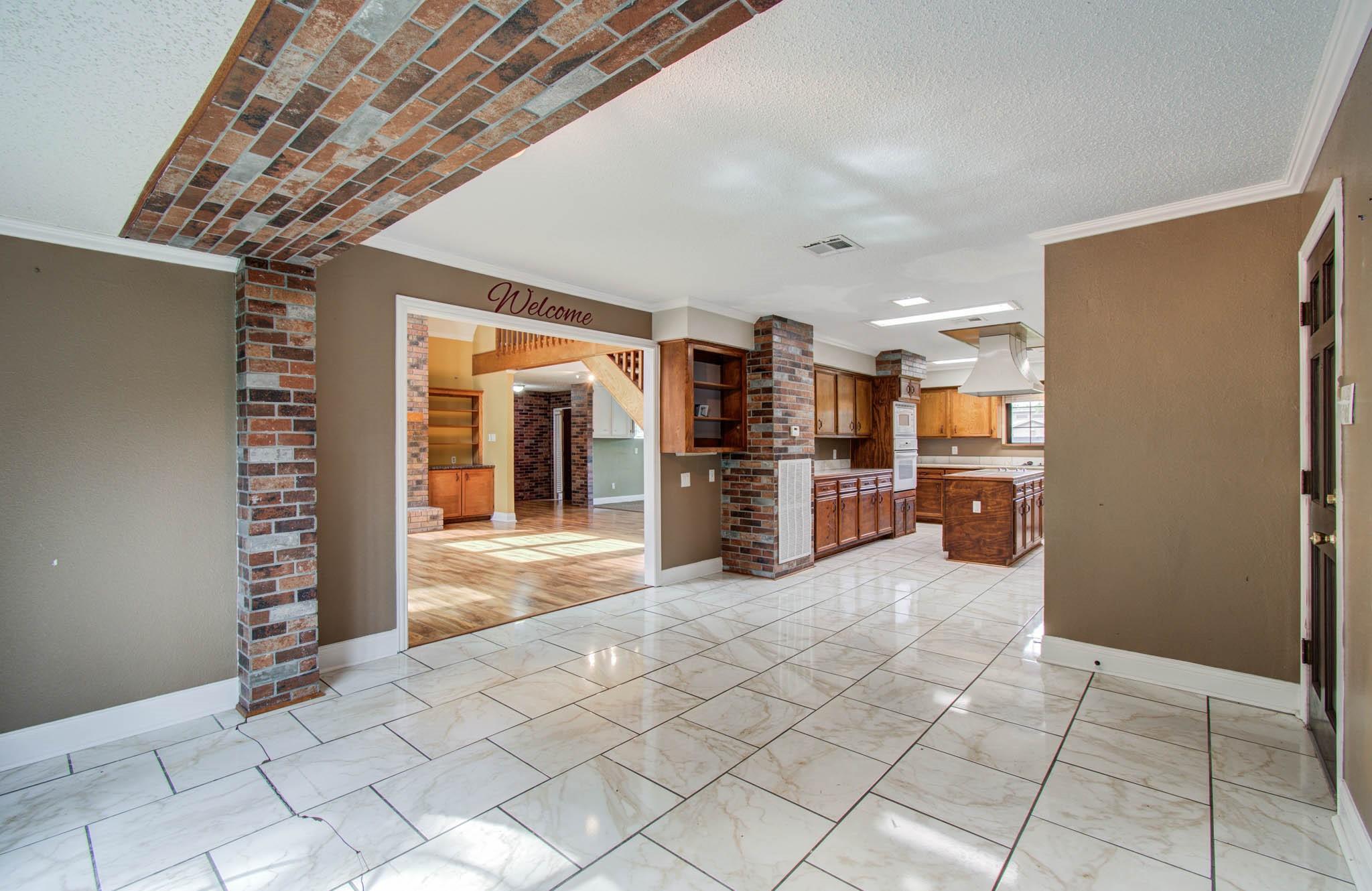 123 W Circle Drive