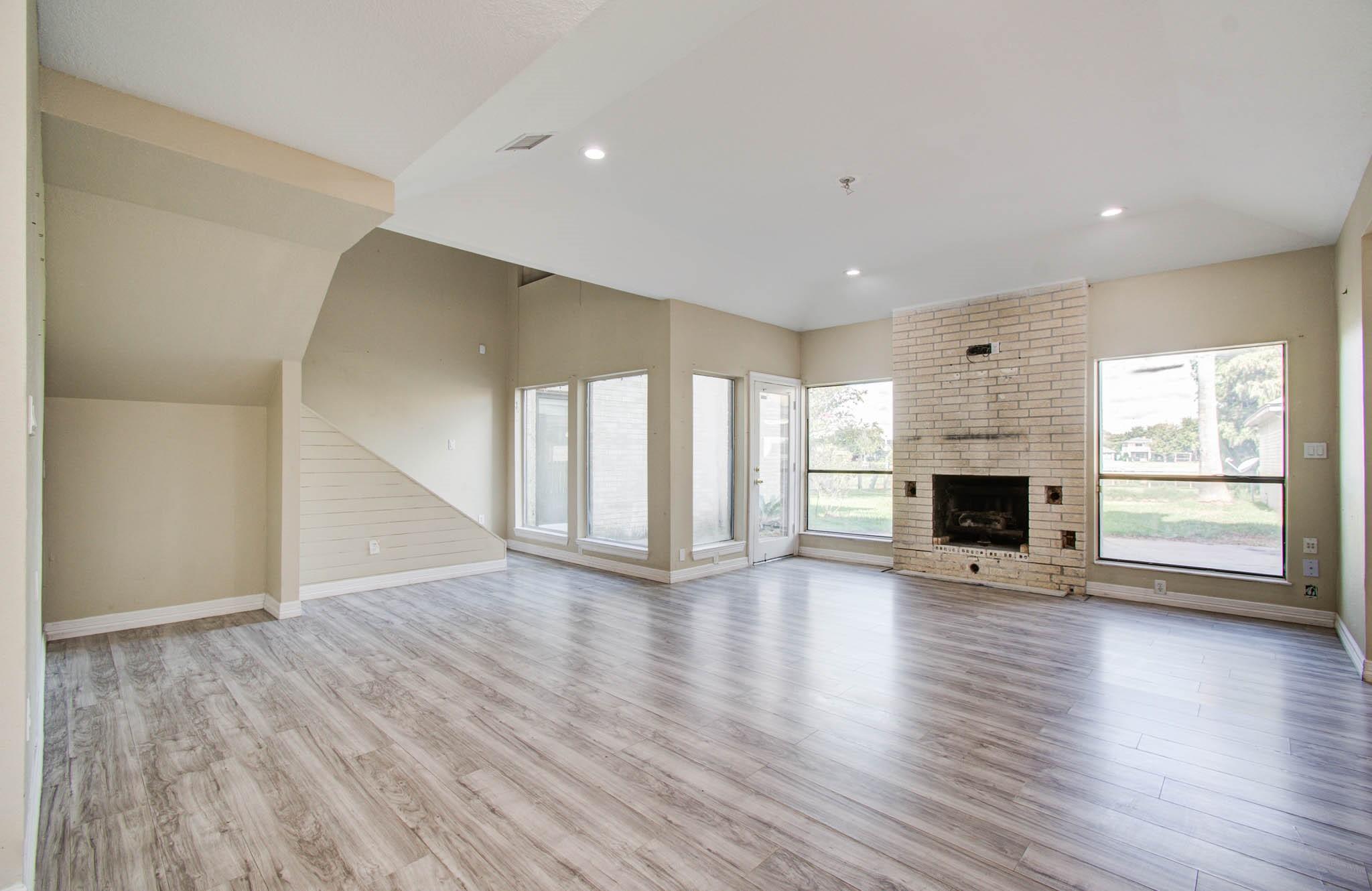 3902 Crow Valley Drive