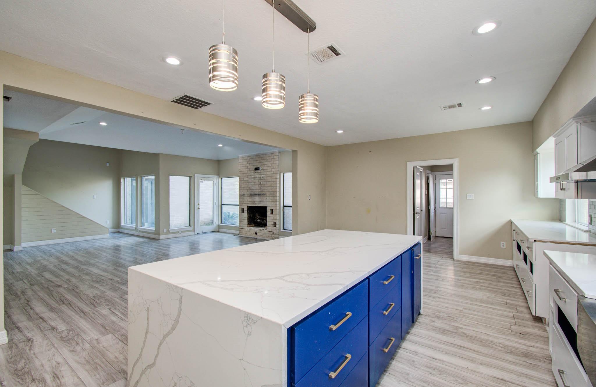3902 Crow Valley Drive