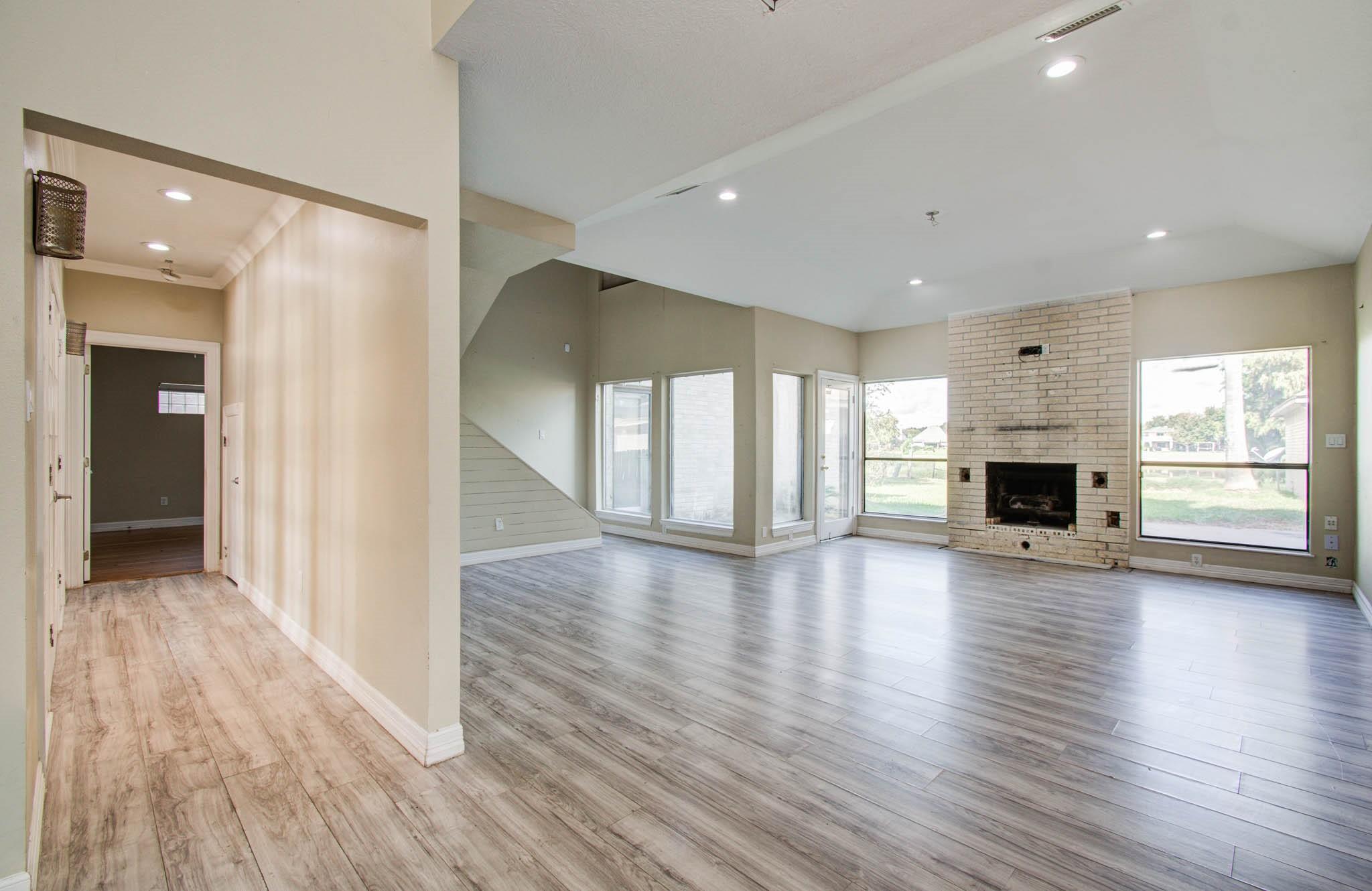 3902 Crow Valley Drive