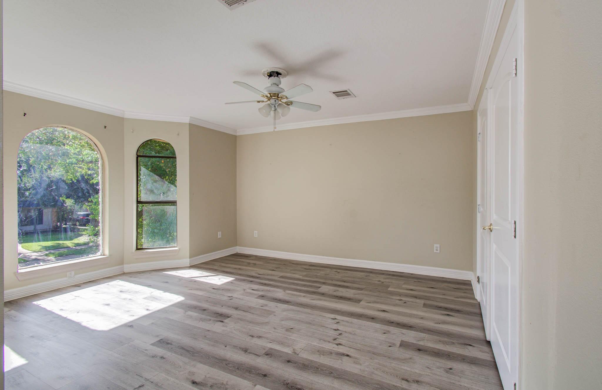 3902 Crow Valley Drive