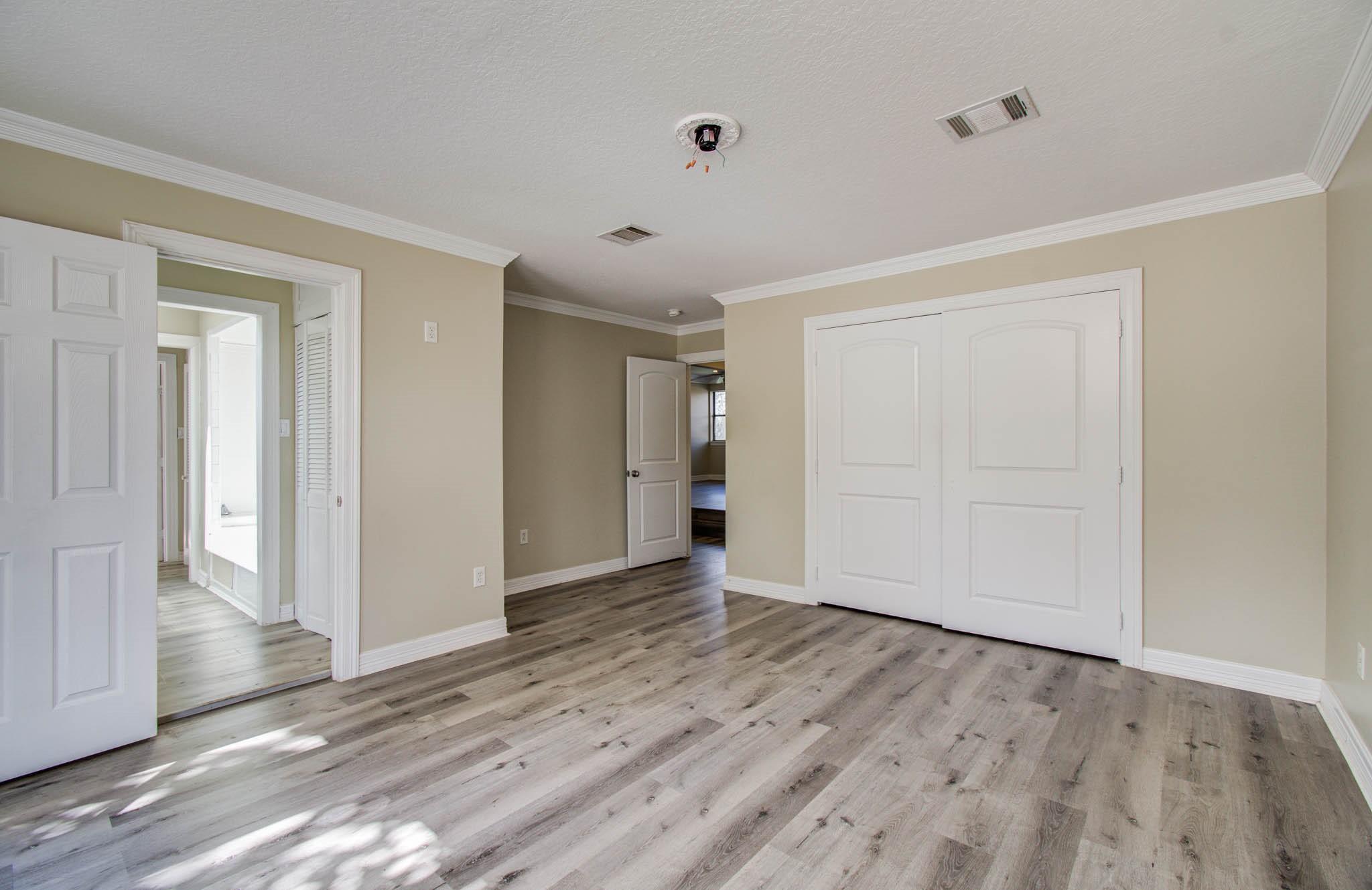 3902 Crow Valley Drive