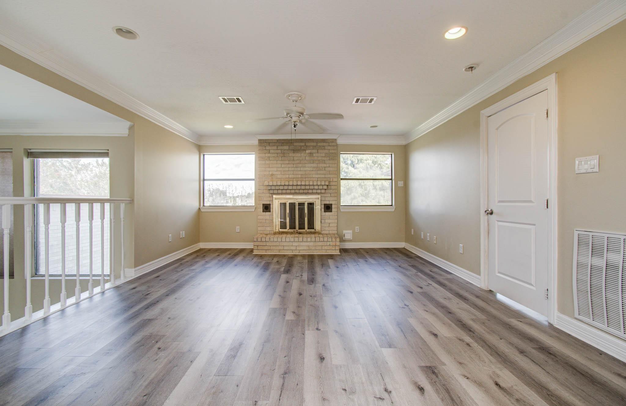 3902 Crow Valley Drive