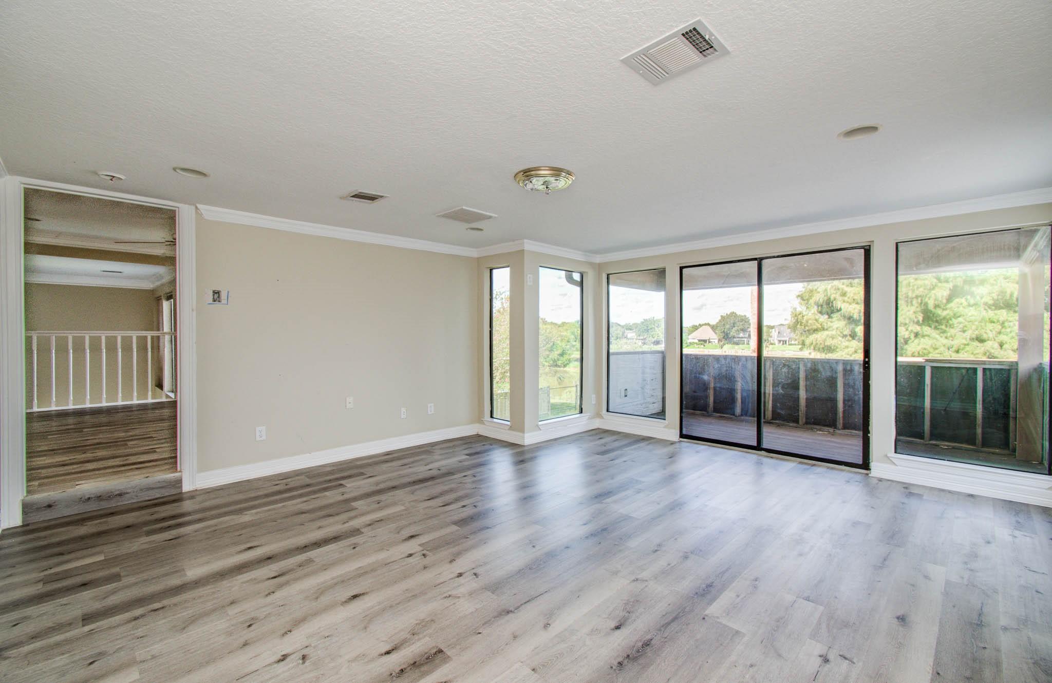 3902 Crow Valley Drive