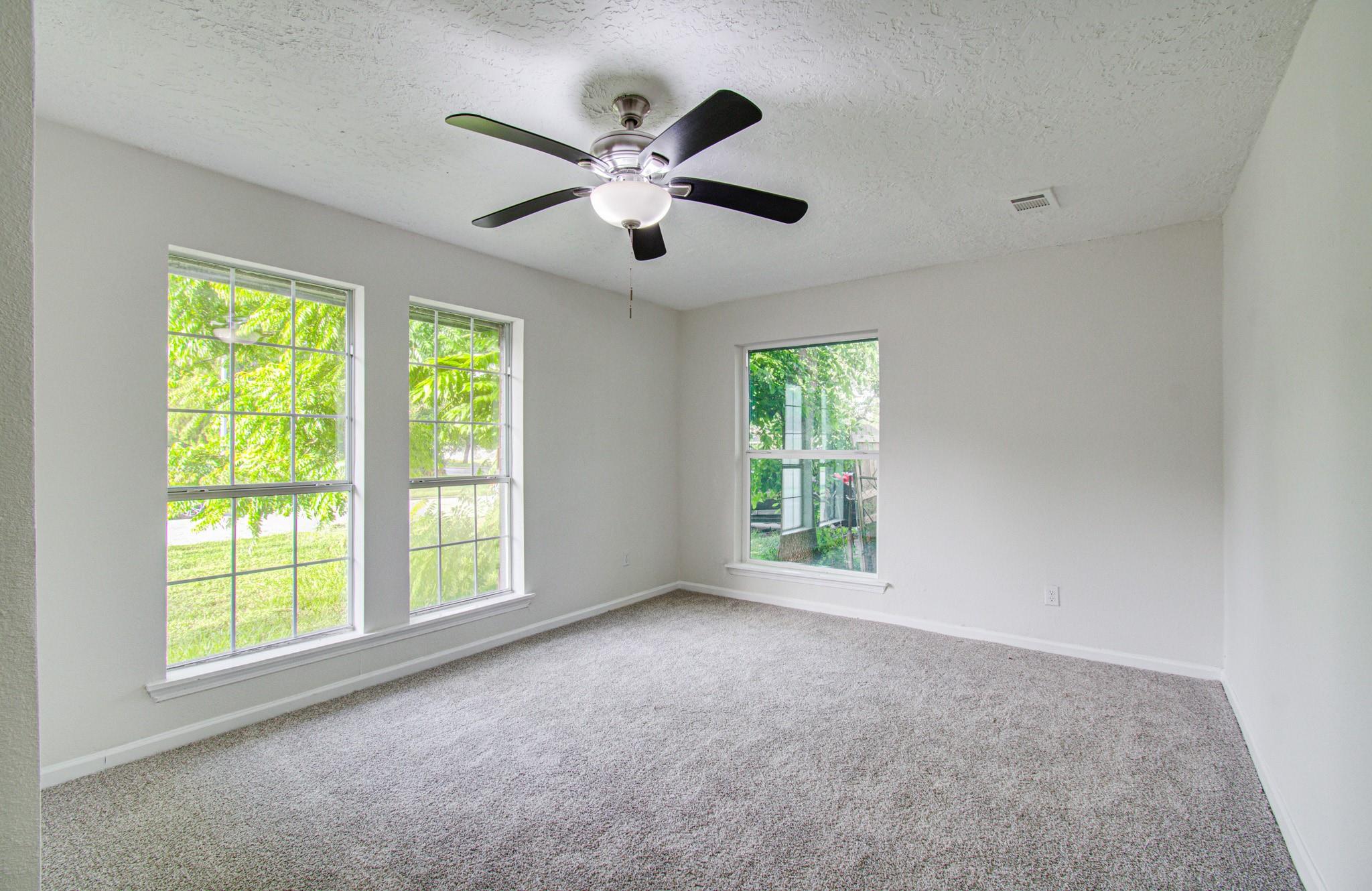 5634 Ridgeway Drive