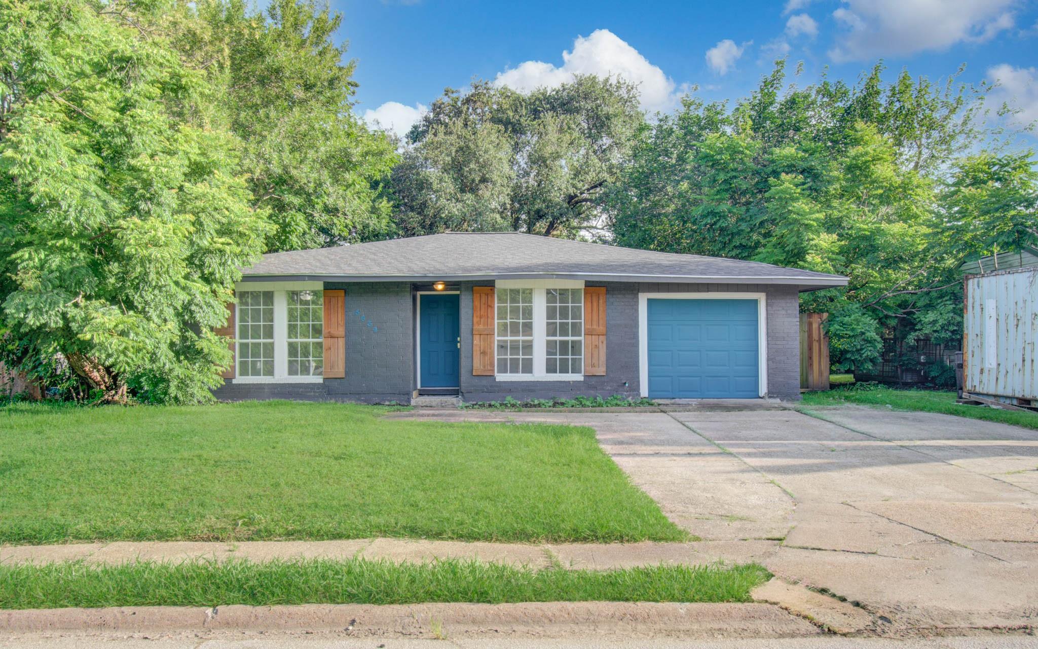 5634 Ridgeway Drive