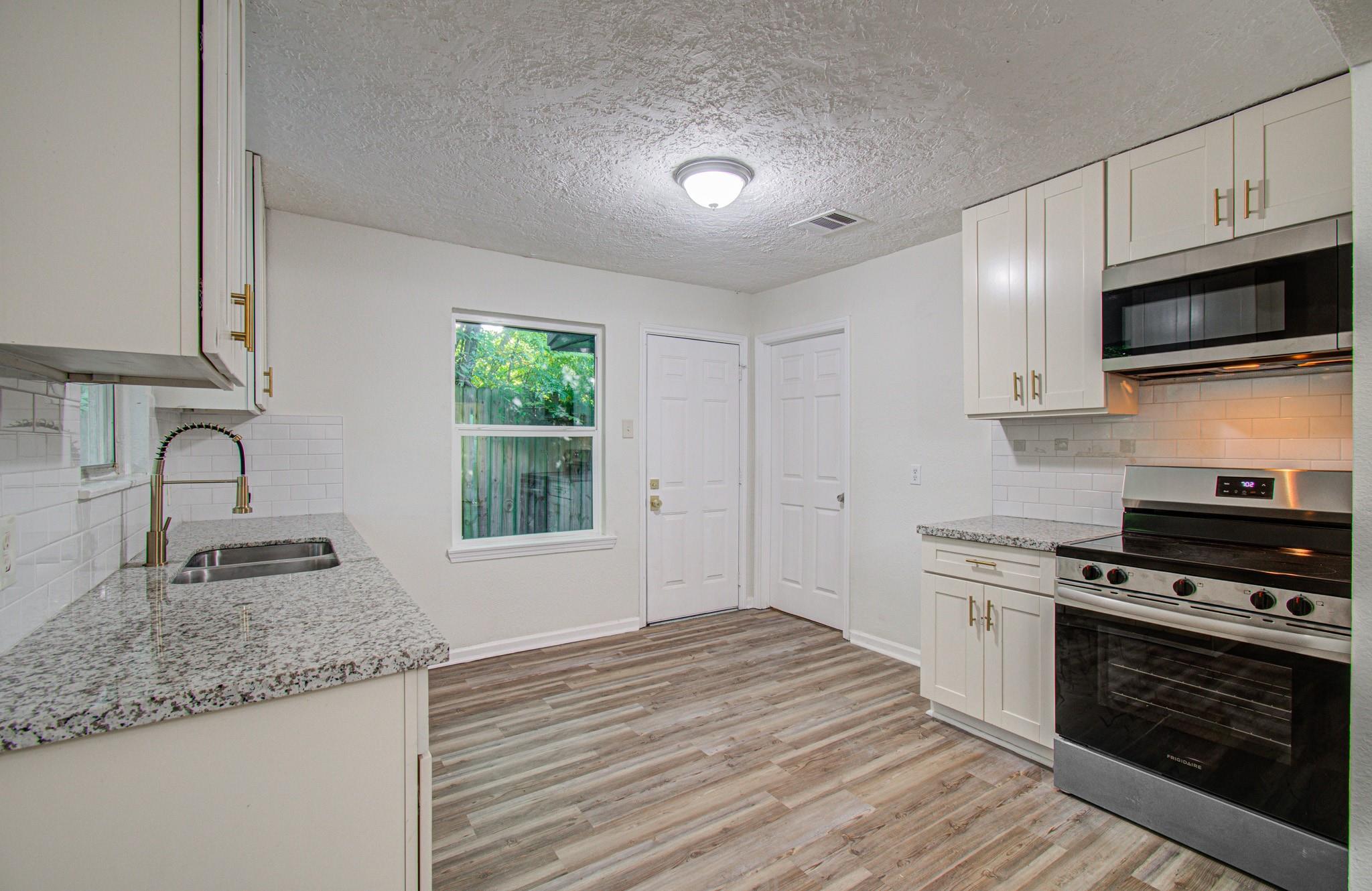 5634 Ridgeway Drive
