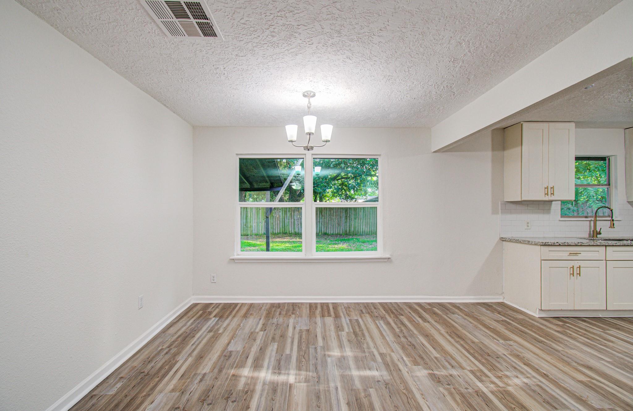 5634 Ridgeway Drive