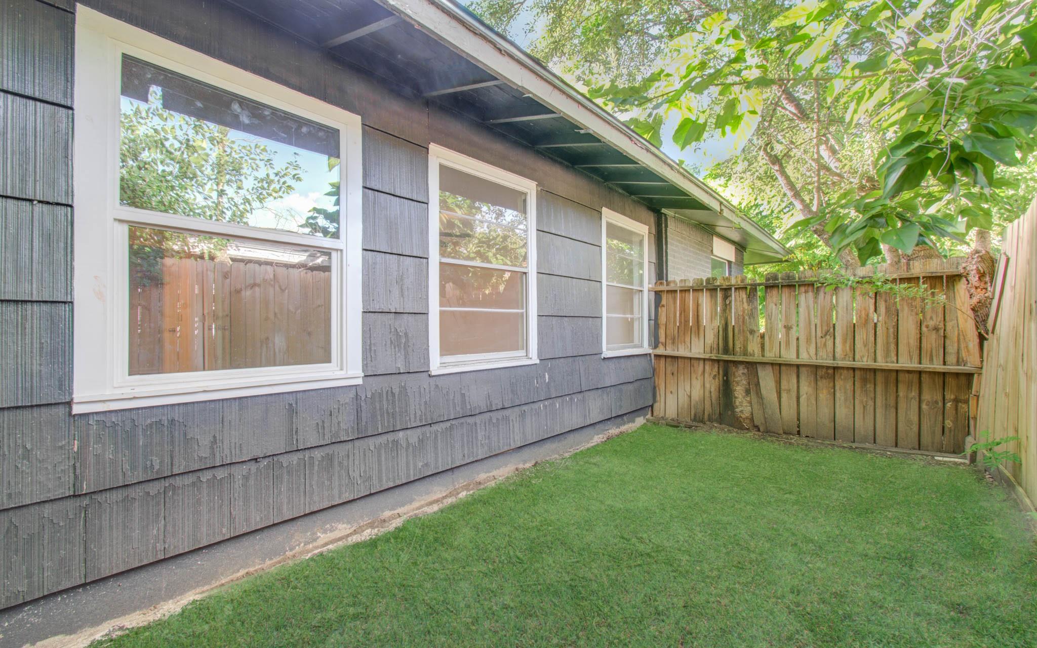 5634 Ridgeway Drive