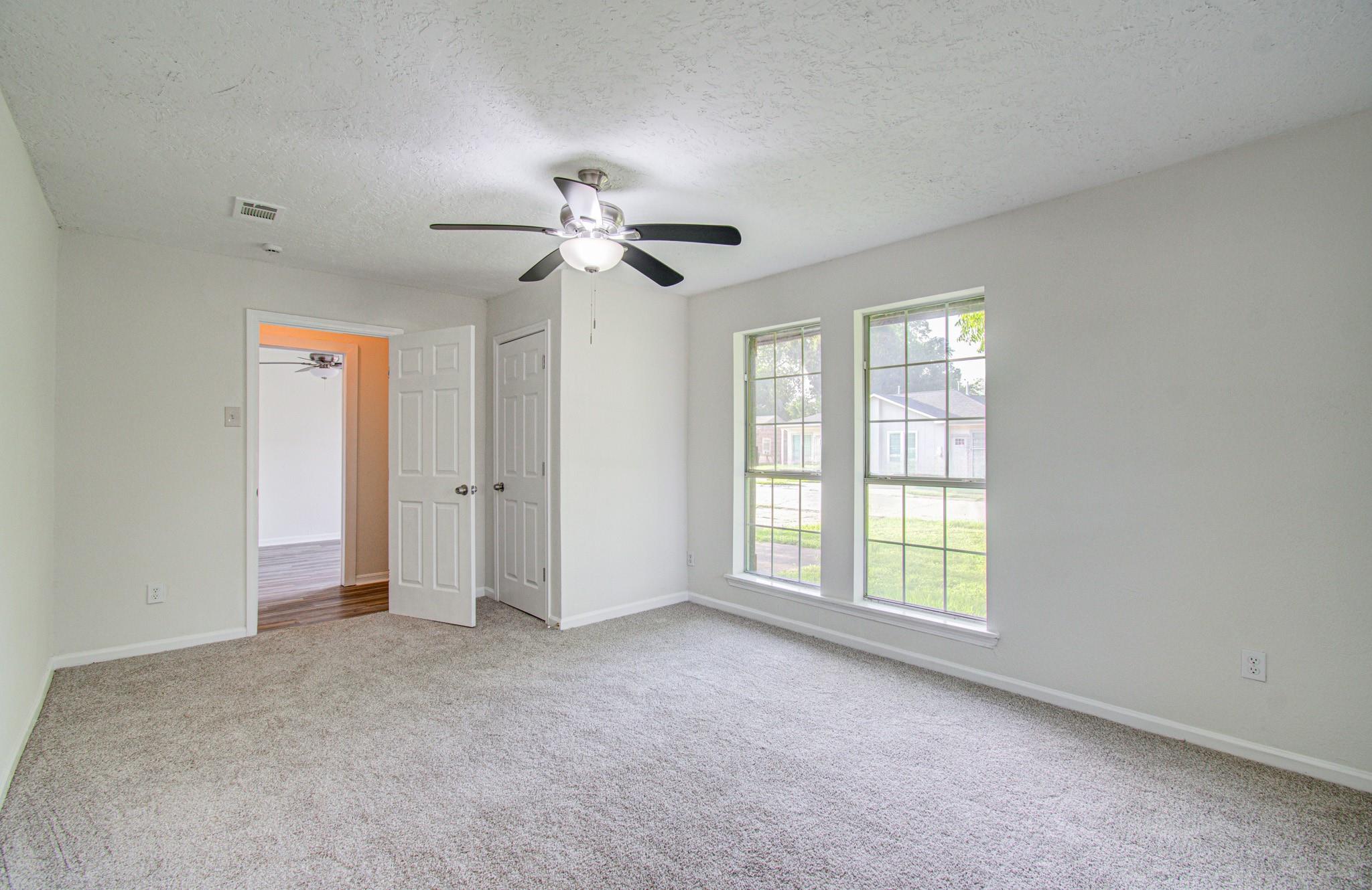 5634 Ridgeway Drive