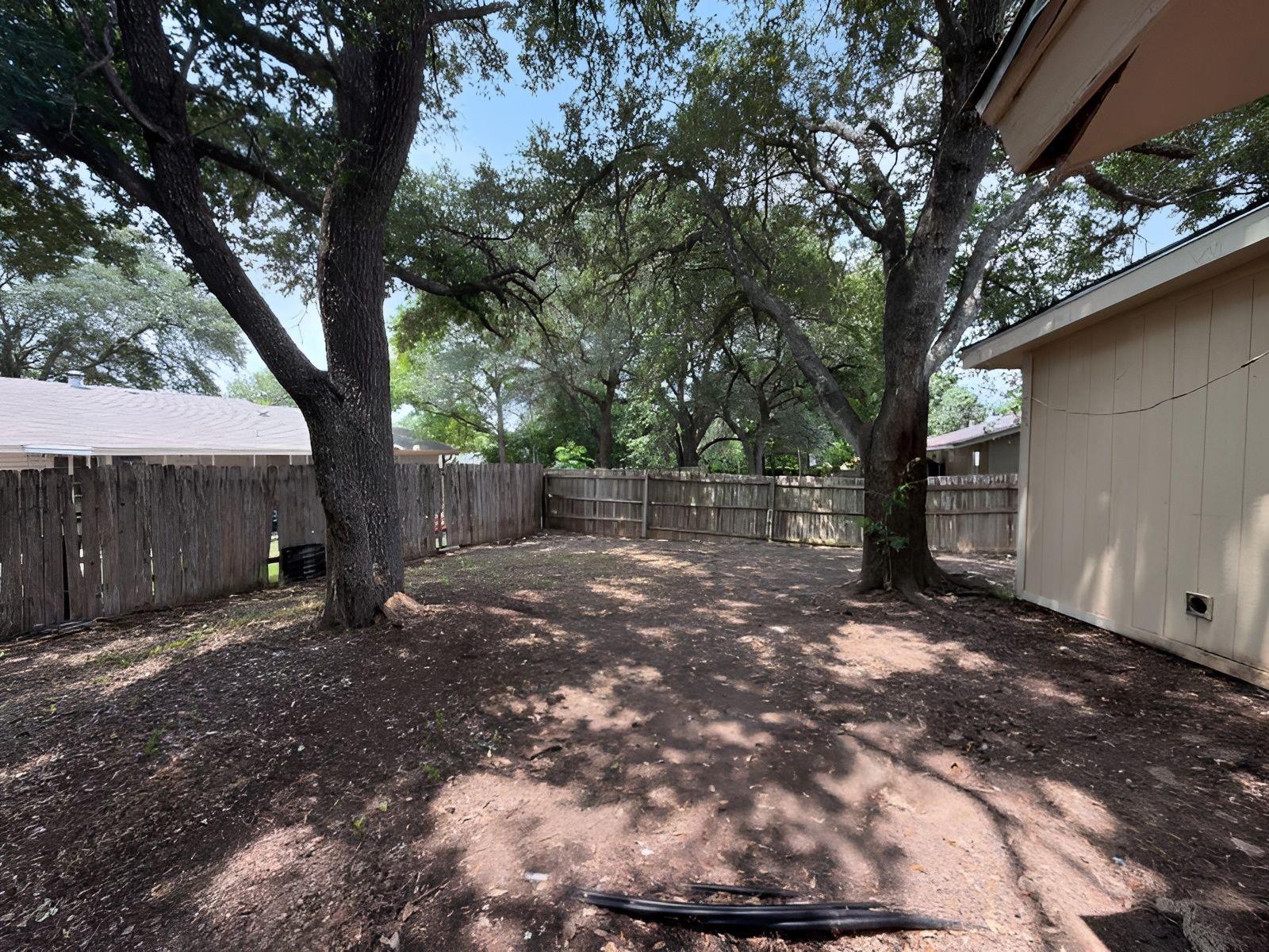 6118 Windy Forest