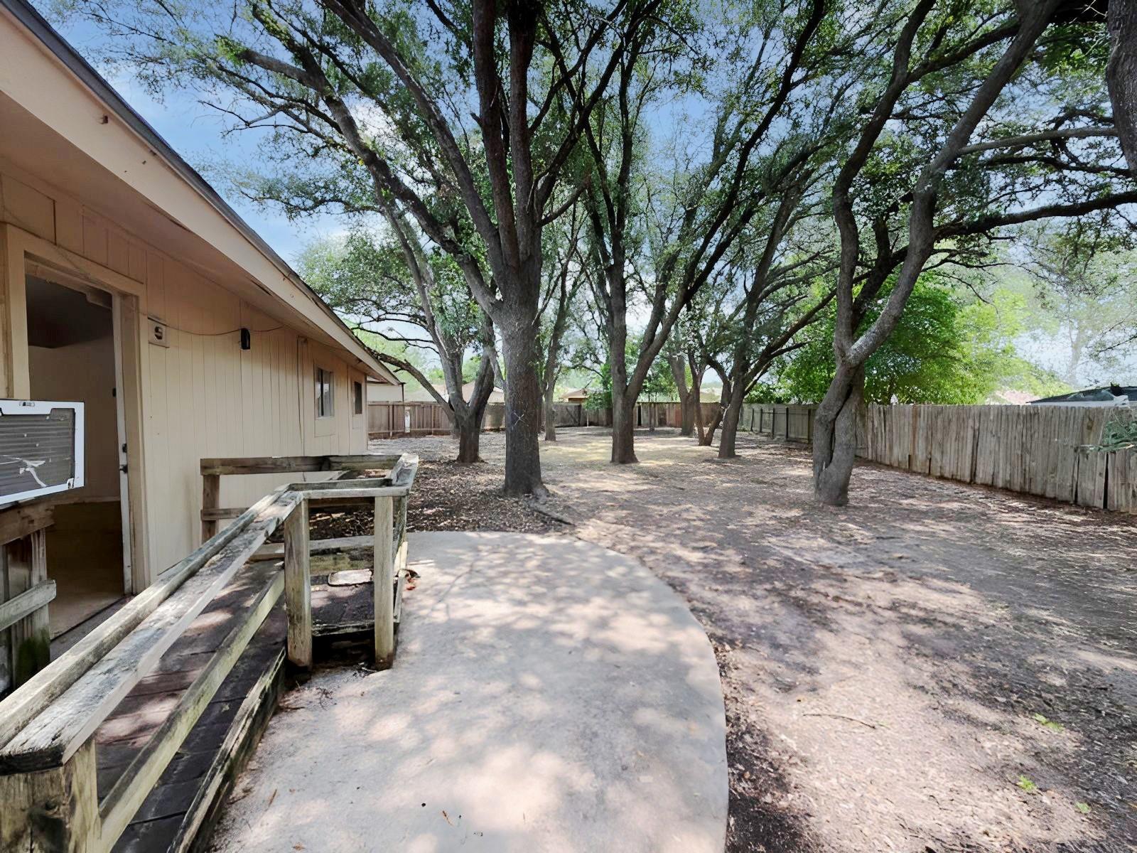 6118 Windy Forest