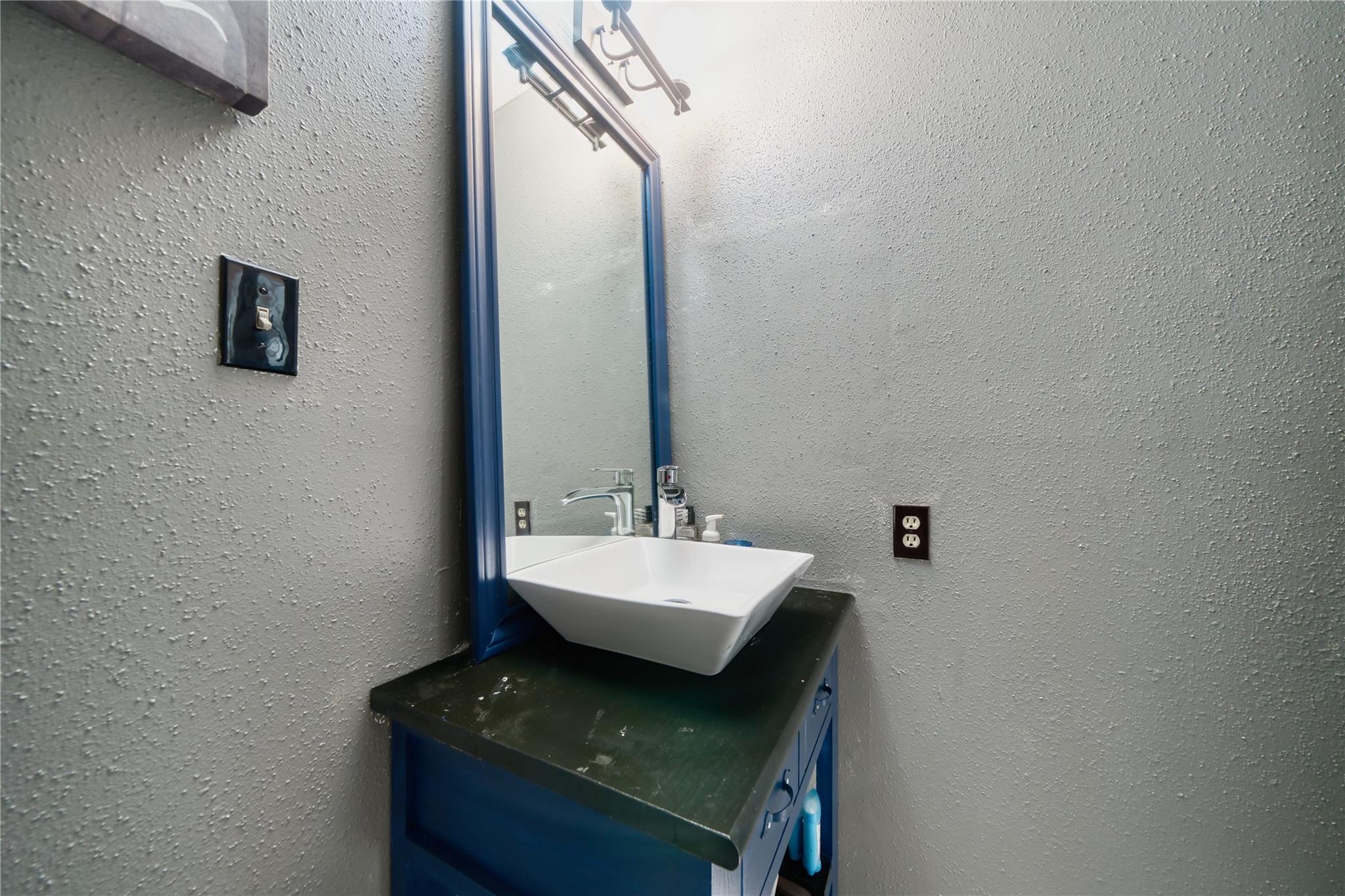 10127 Fernstone Lane