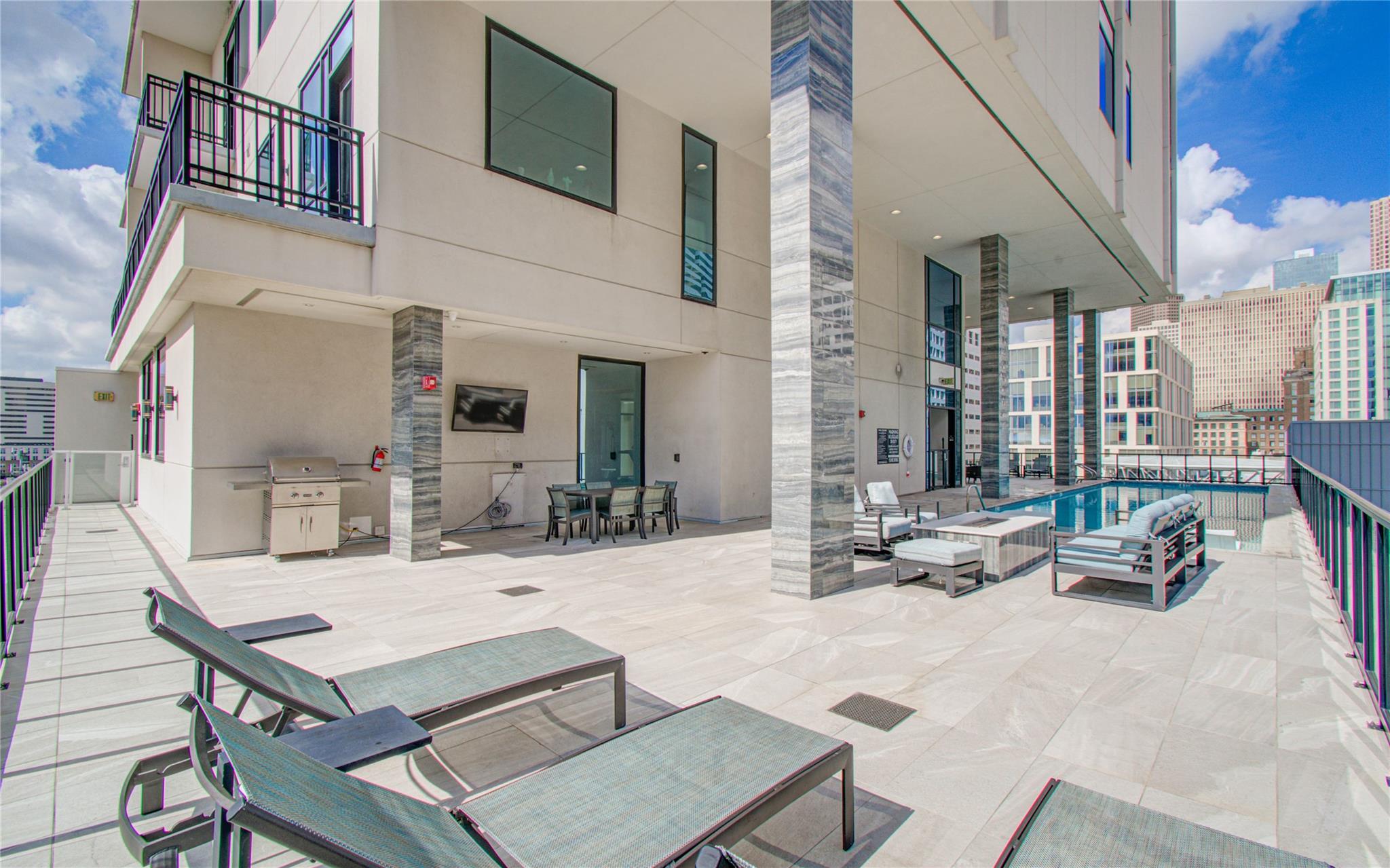 1211 Caroline Street # 1502