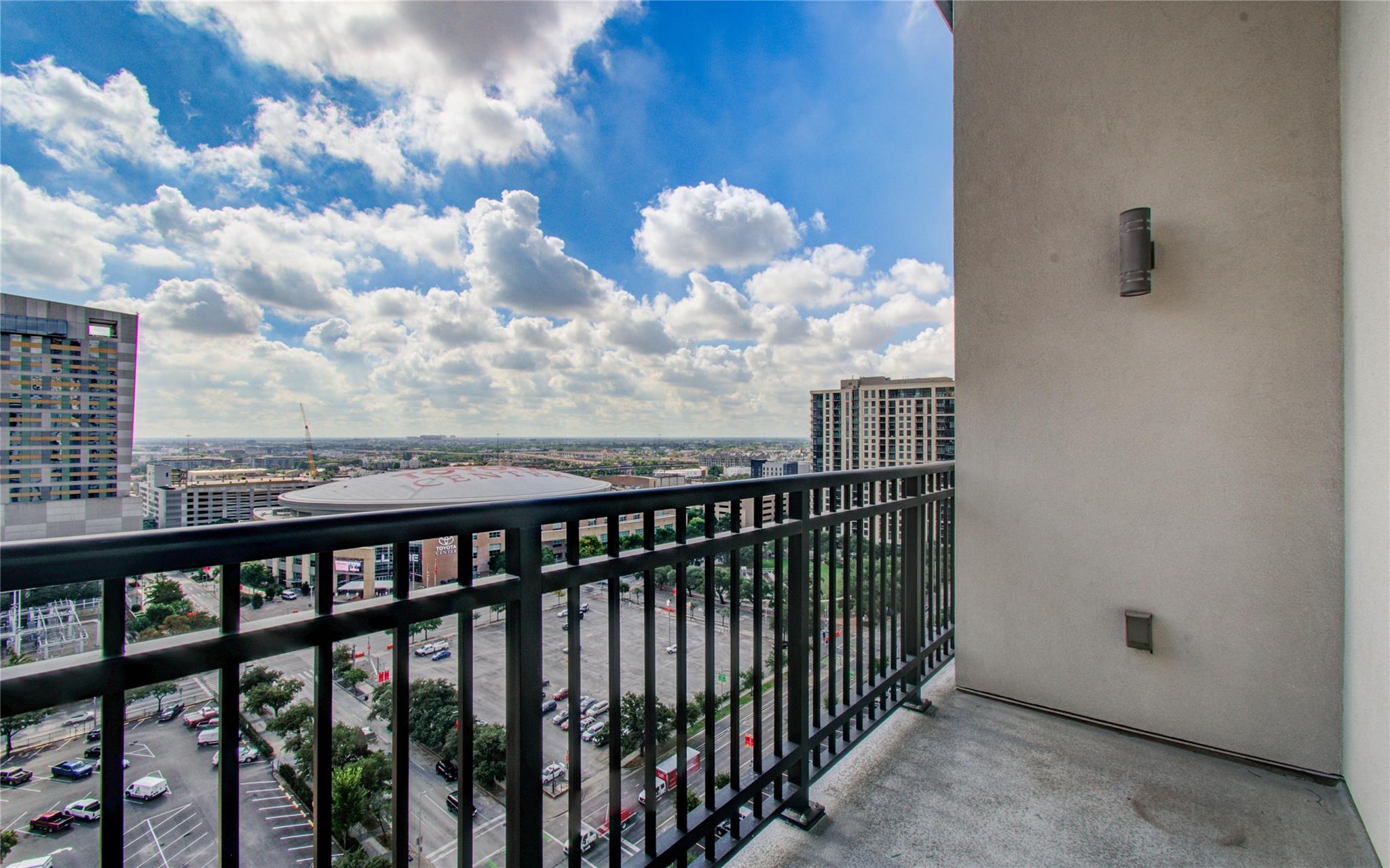 1211 Caroline Street # 1502
