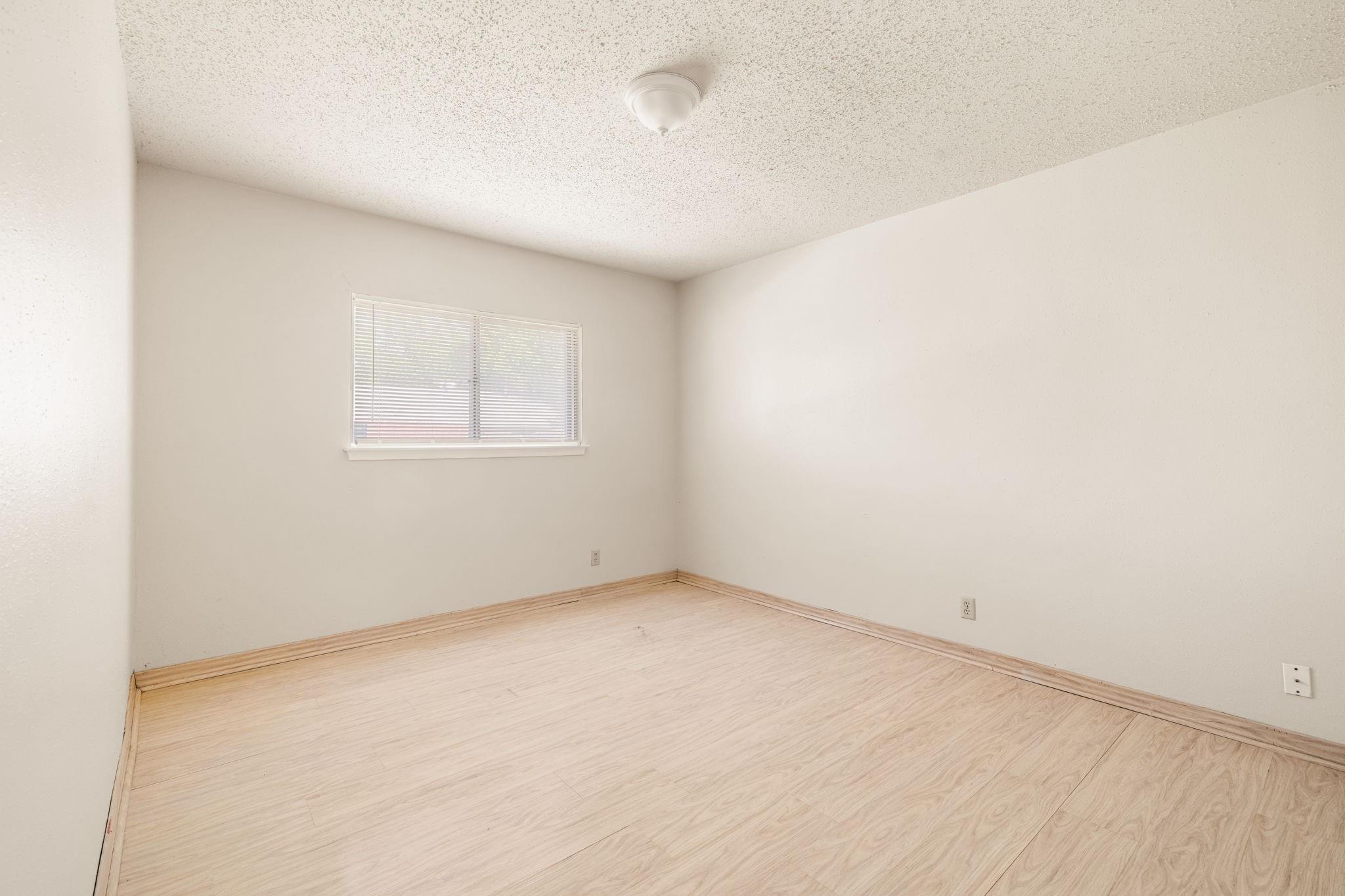 4310 Valleybrook