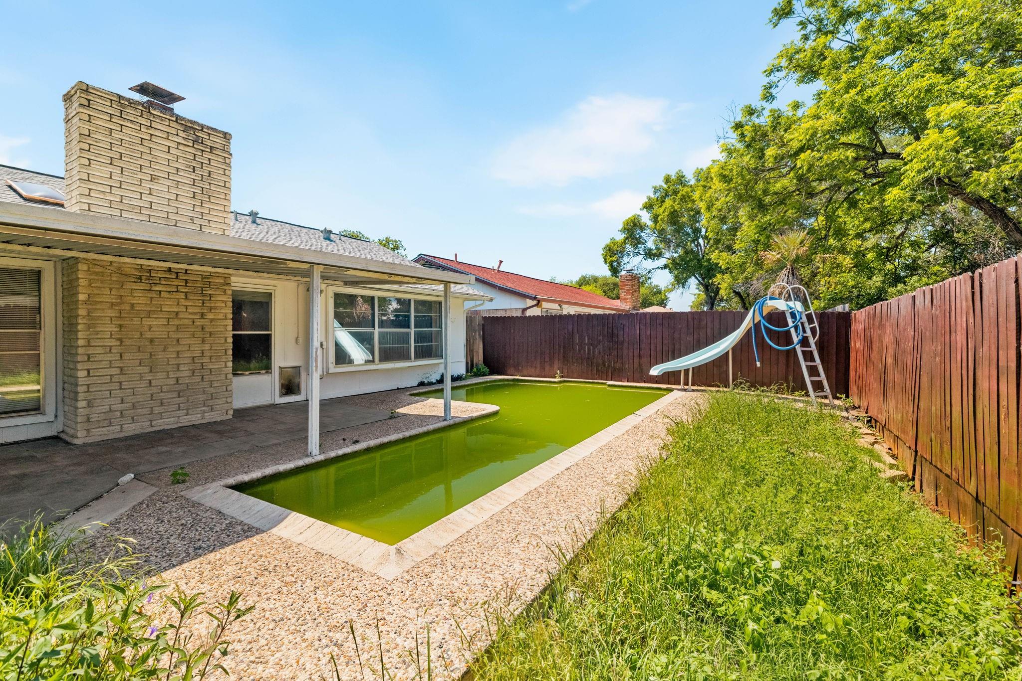 4310 Valleybrook