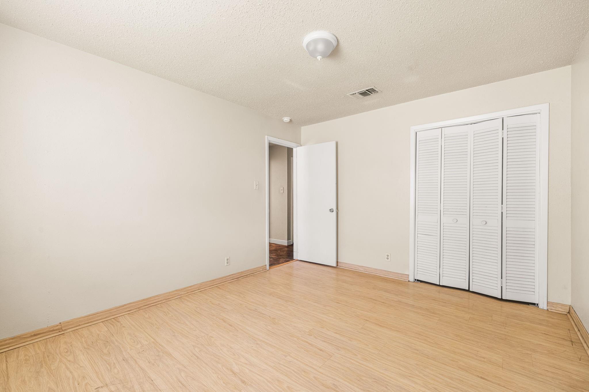 4310 Valleybrook