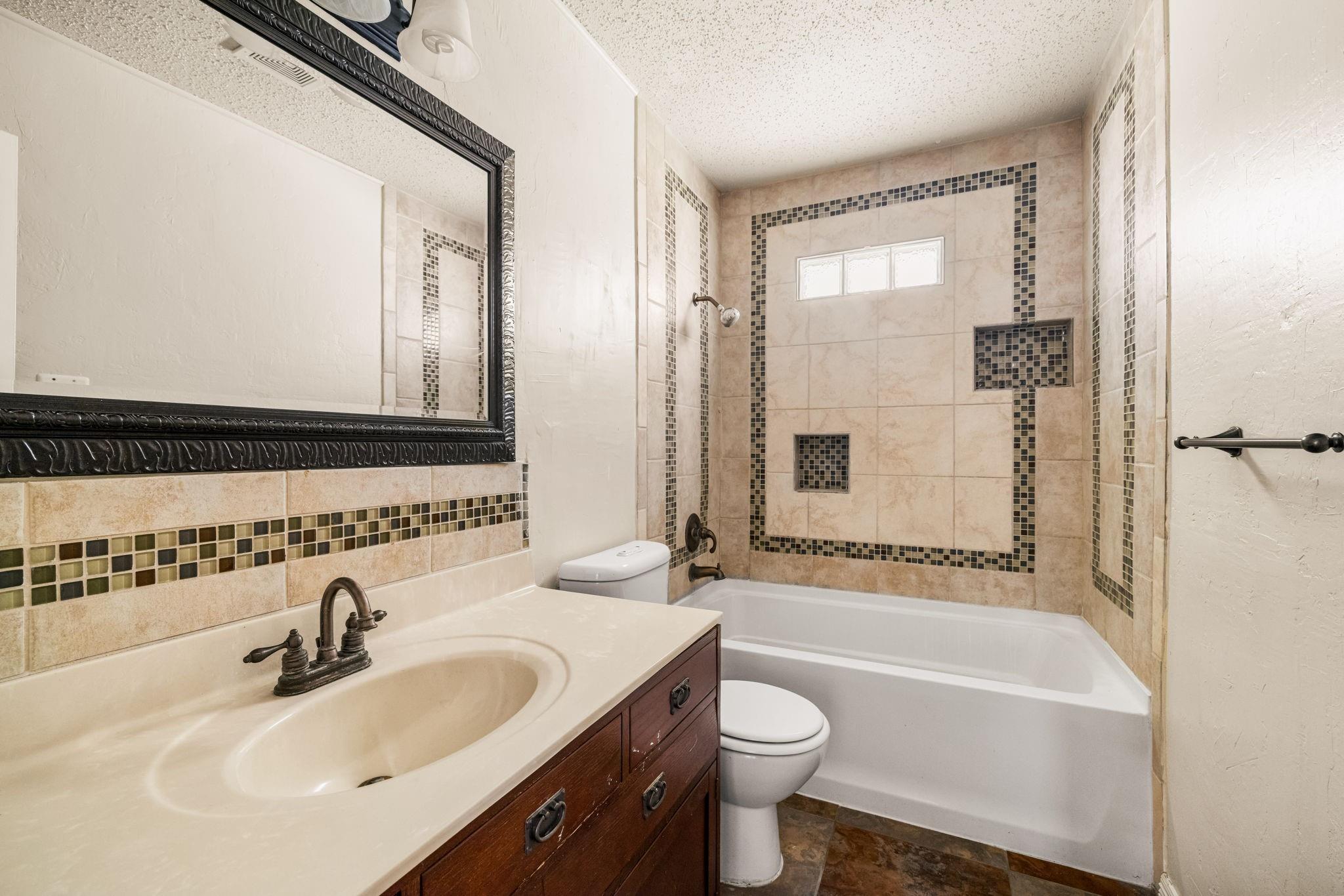 4310 Valleybrook